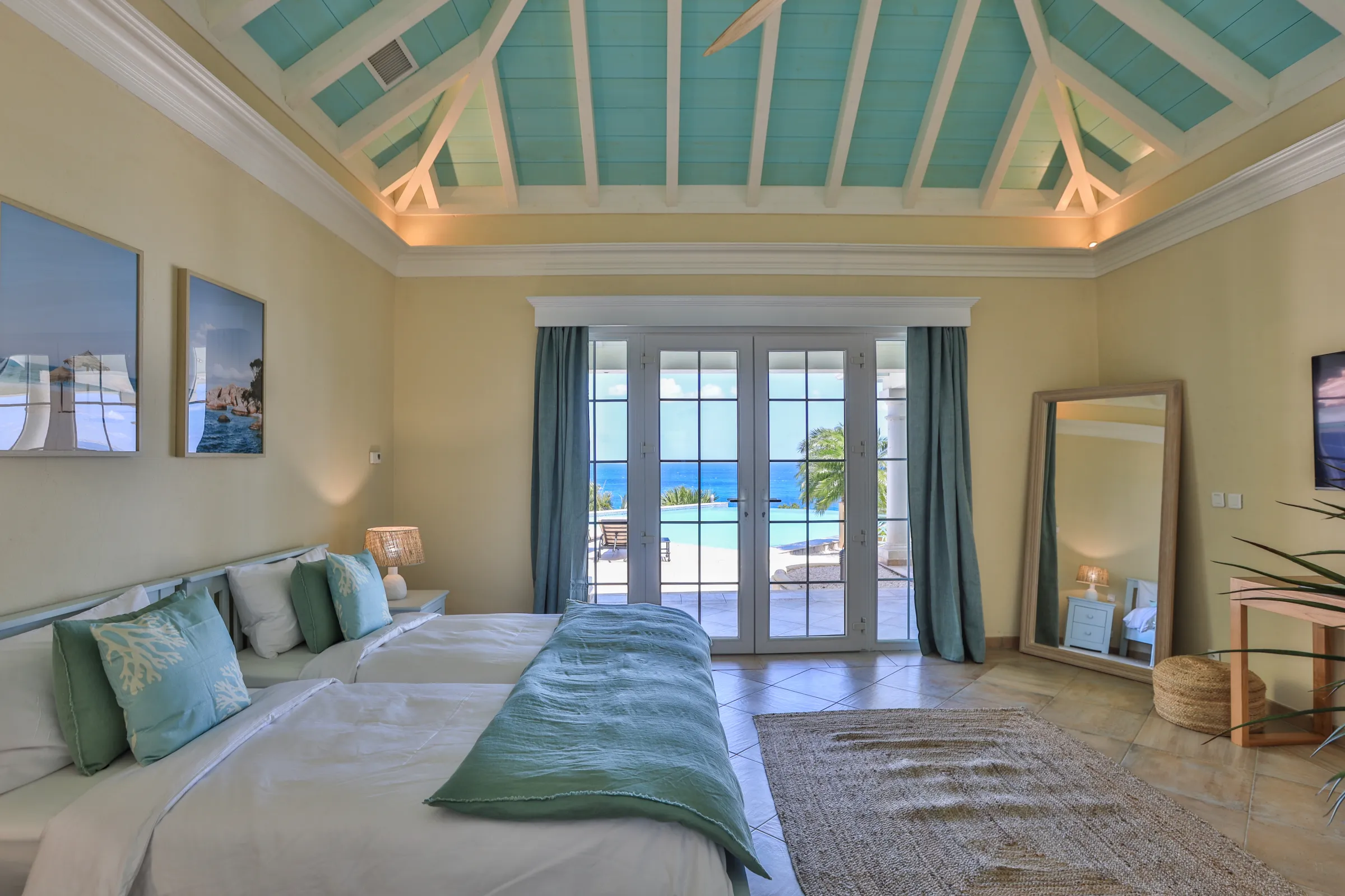 Villa Amber - Gallery image 3 of luxury villa in Sint Maarten