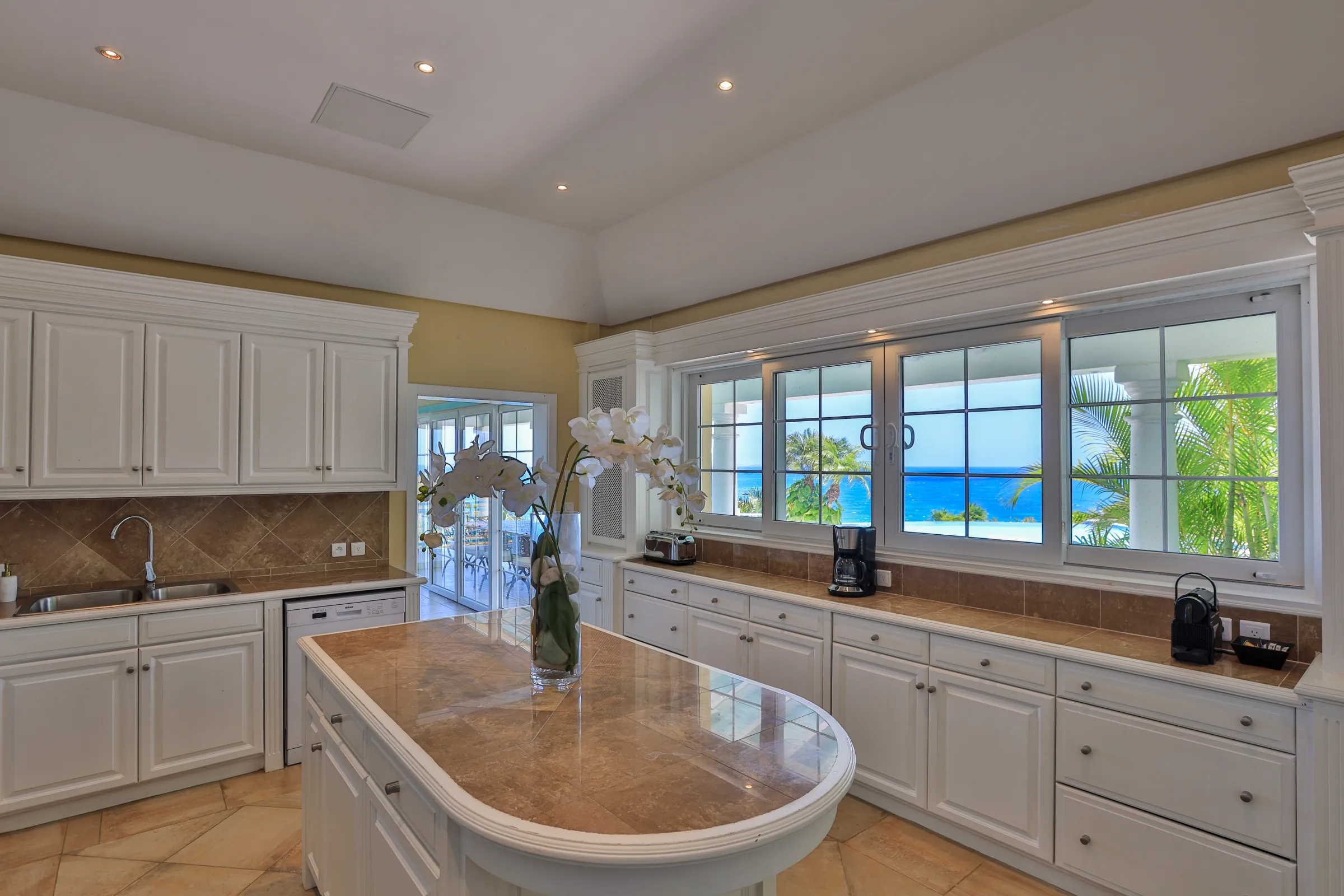 Villa Amber - Gallery image 37 of luxury villa in Sint Maarten
