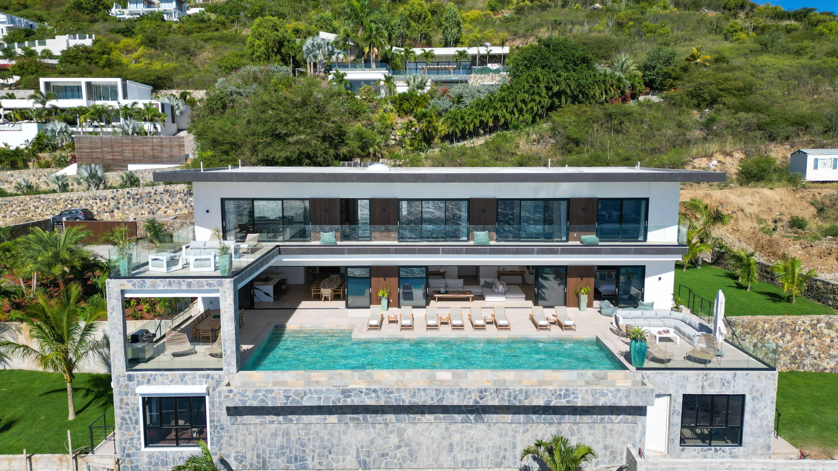 Villa Aqua Dream - Gallery image 22 of luxury villa in Sint Maarten