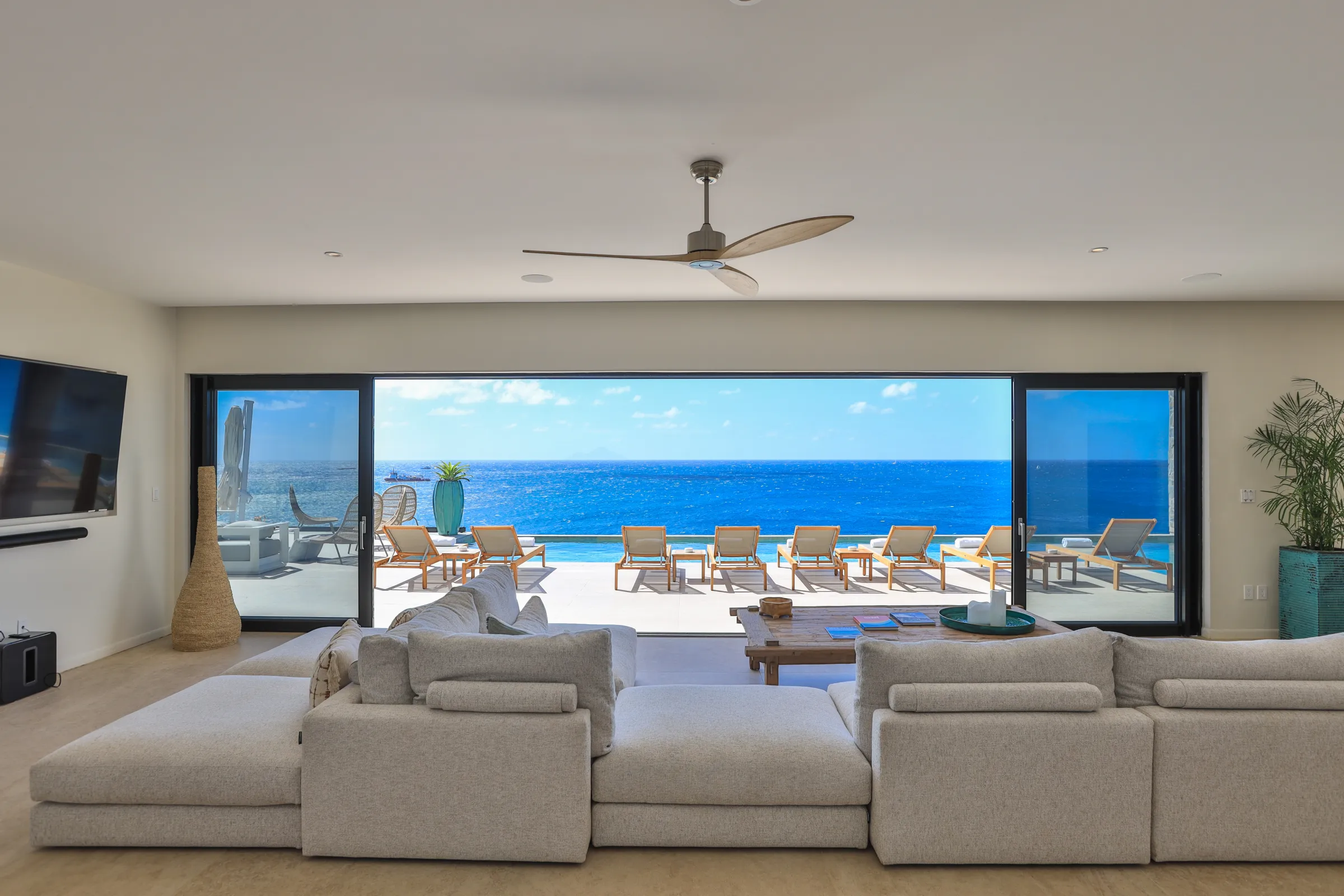 Villa Aqua Dream - Gallery image 47 of luxury villa in Sint Maarten