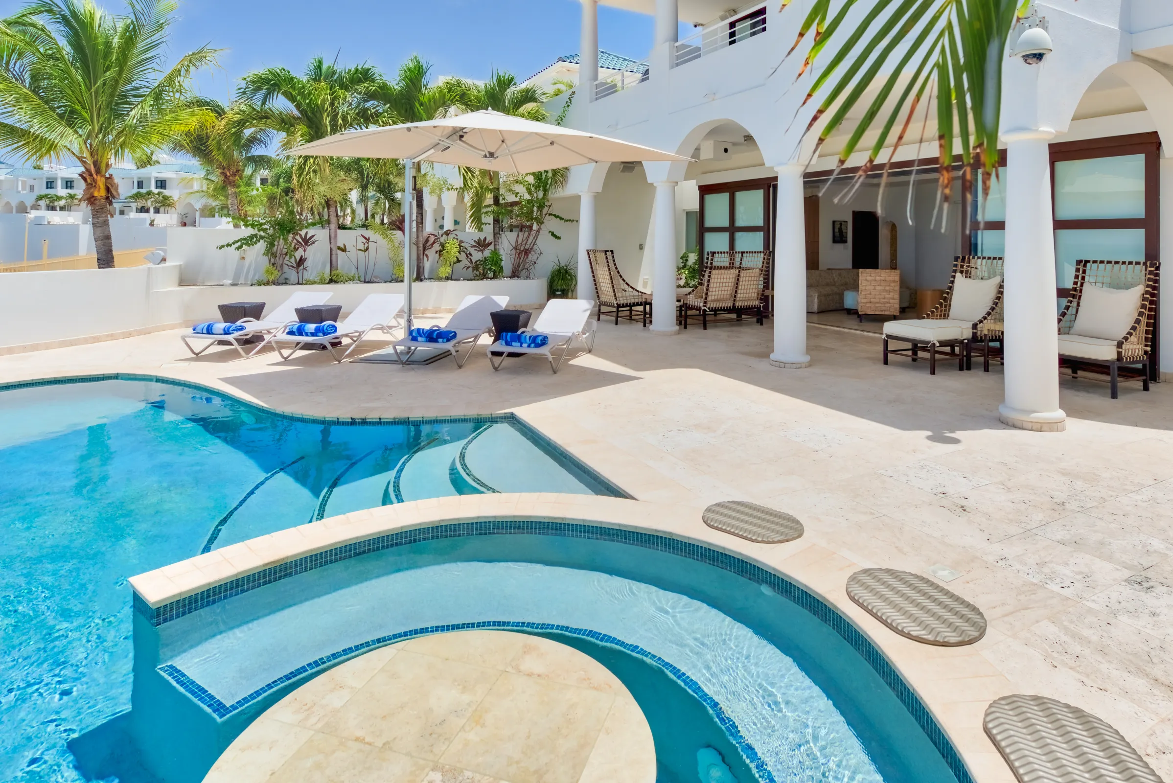Villa Bahari - Gallery image 10 of luxury villa in Sint Maarten