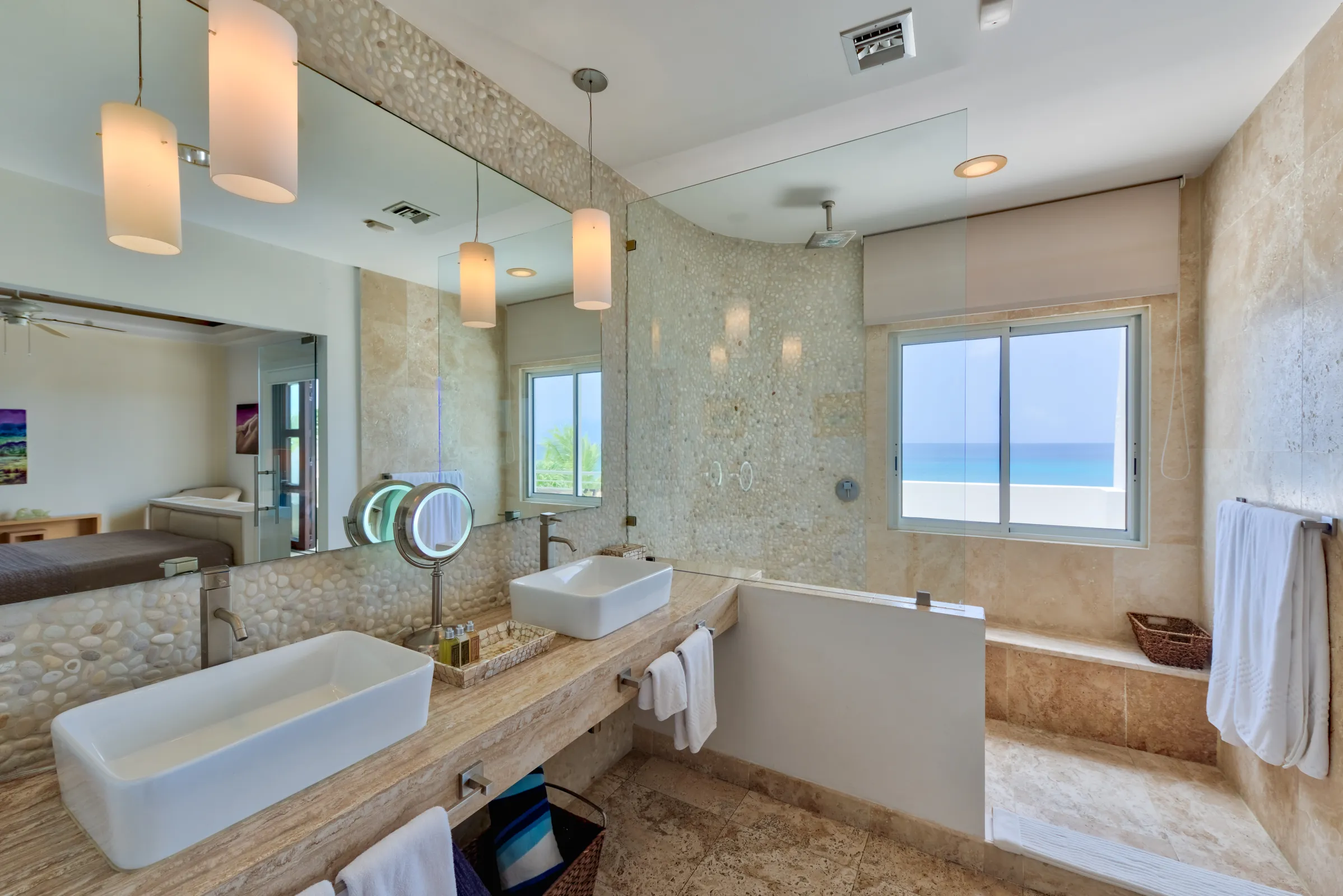 Villa Bahari - Gallery image 23 of luxury villa in Sint Maarten