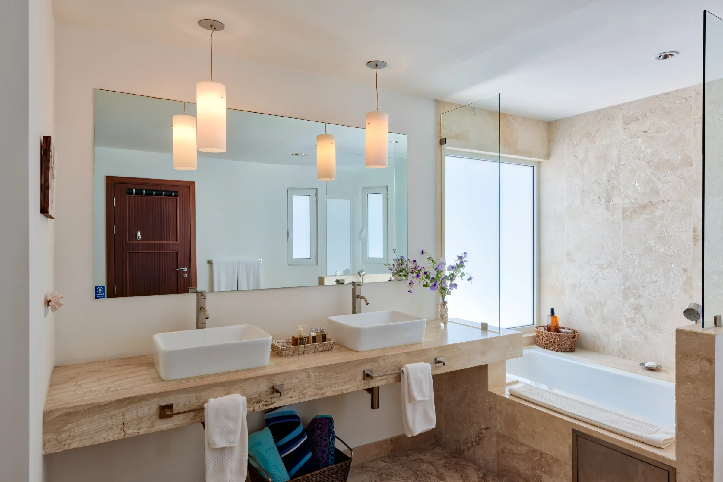 Villa Bahari - Gallery image 27 of luxury villa in Sint Maarten