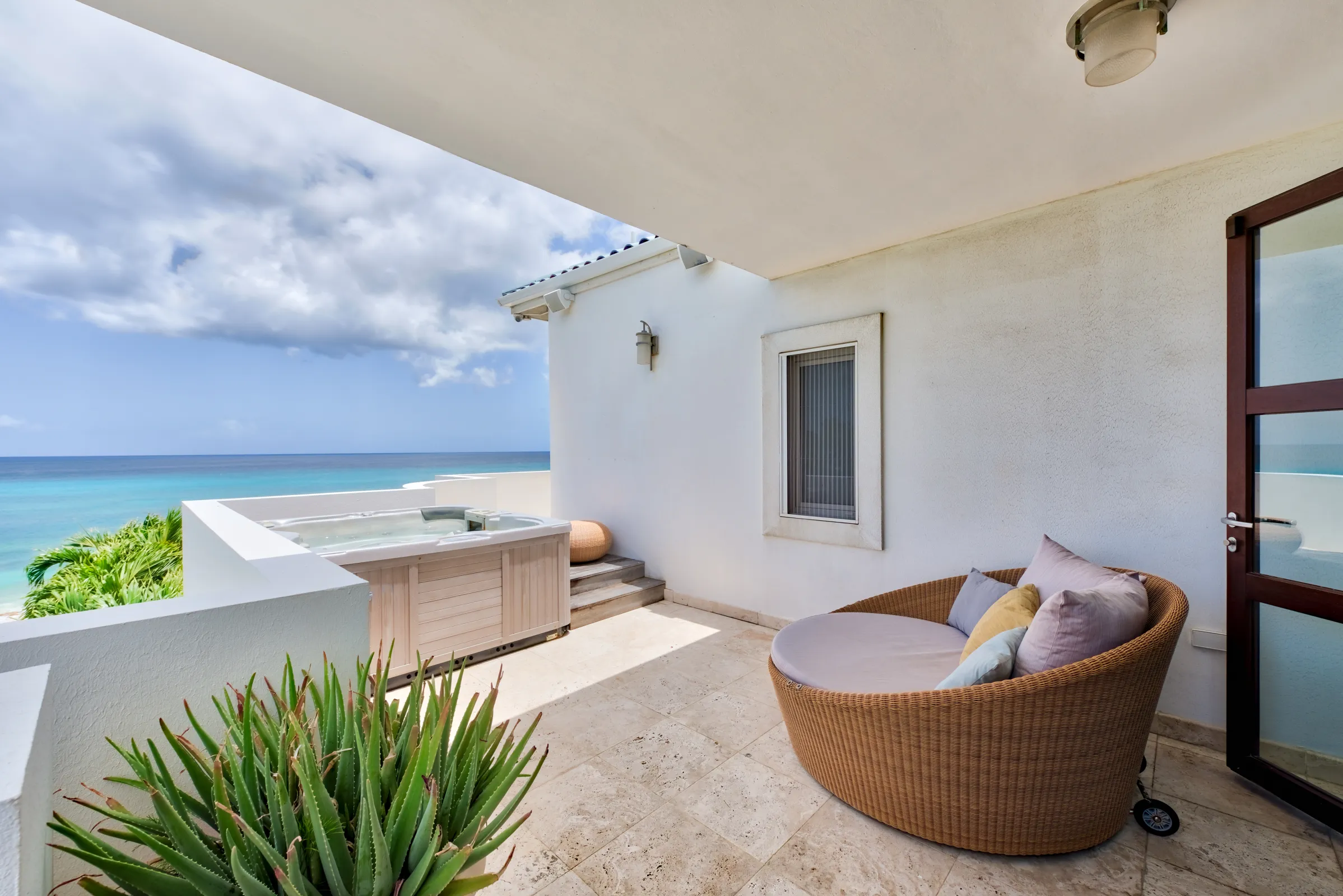 Villa Bahari - Gallery image 30 of luxury villa in Sint Maarten