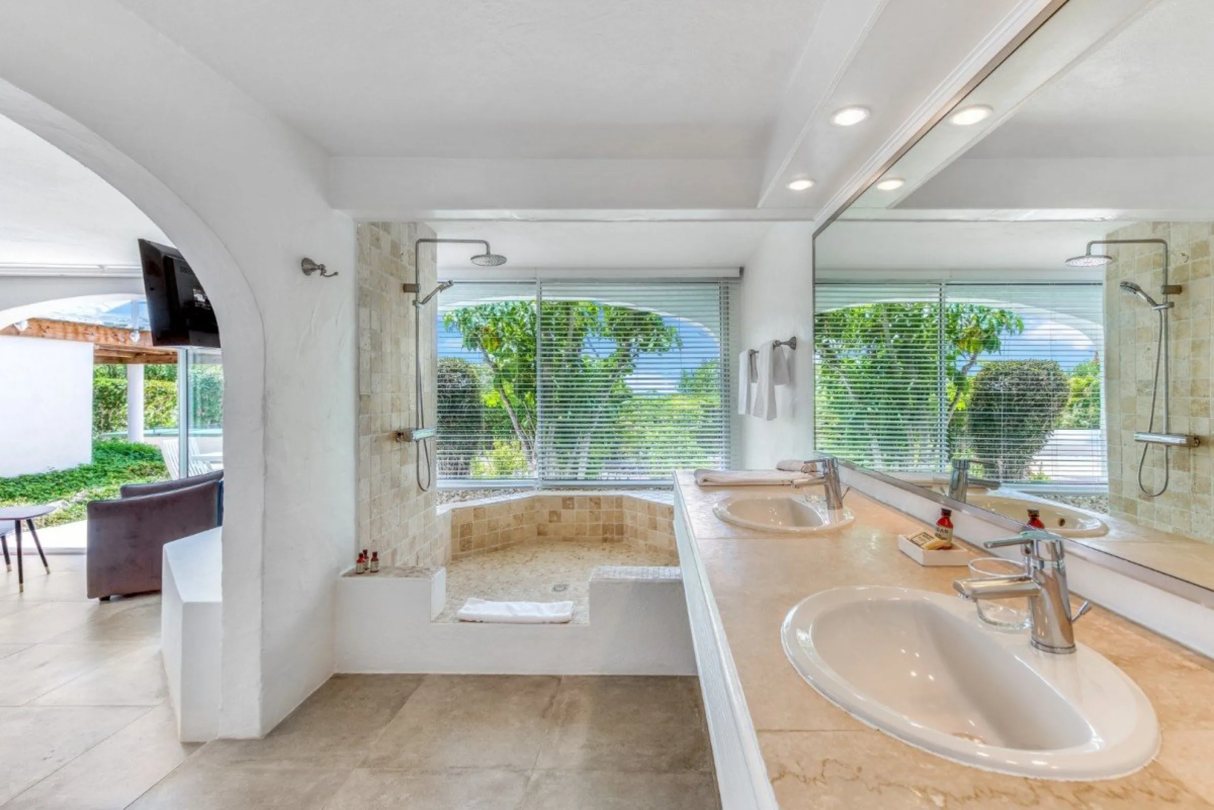 Villa Belle Fontaine - Gallery image 26 of luxury villa in Sint Maarten