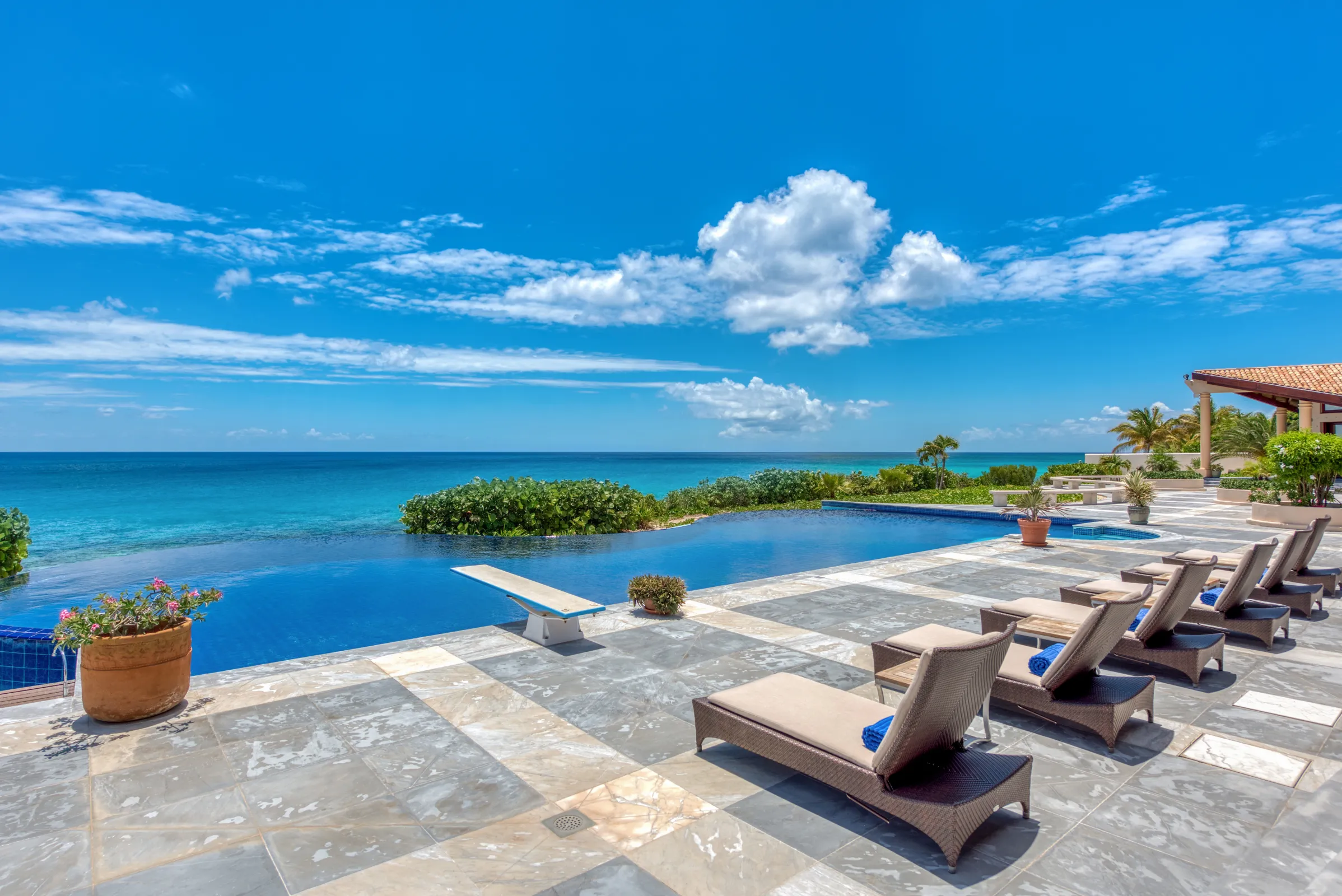 Villa Casa de la Playa - Main view of luxury villa in Sint Maarten