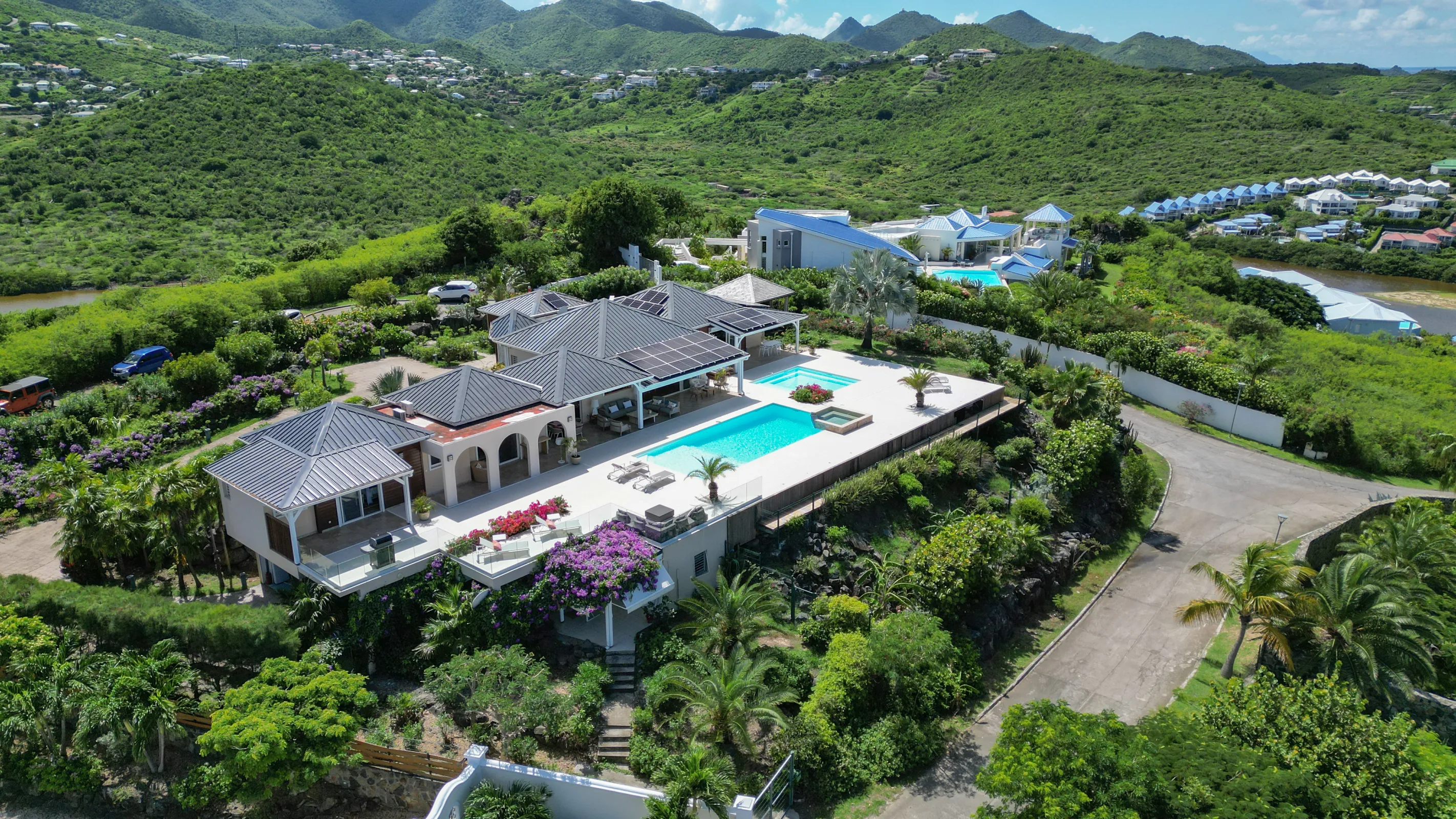 Villa Dreamin Blue - Gallery image 13 of luxury villa in Sint Maarten