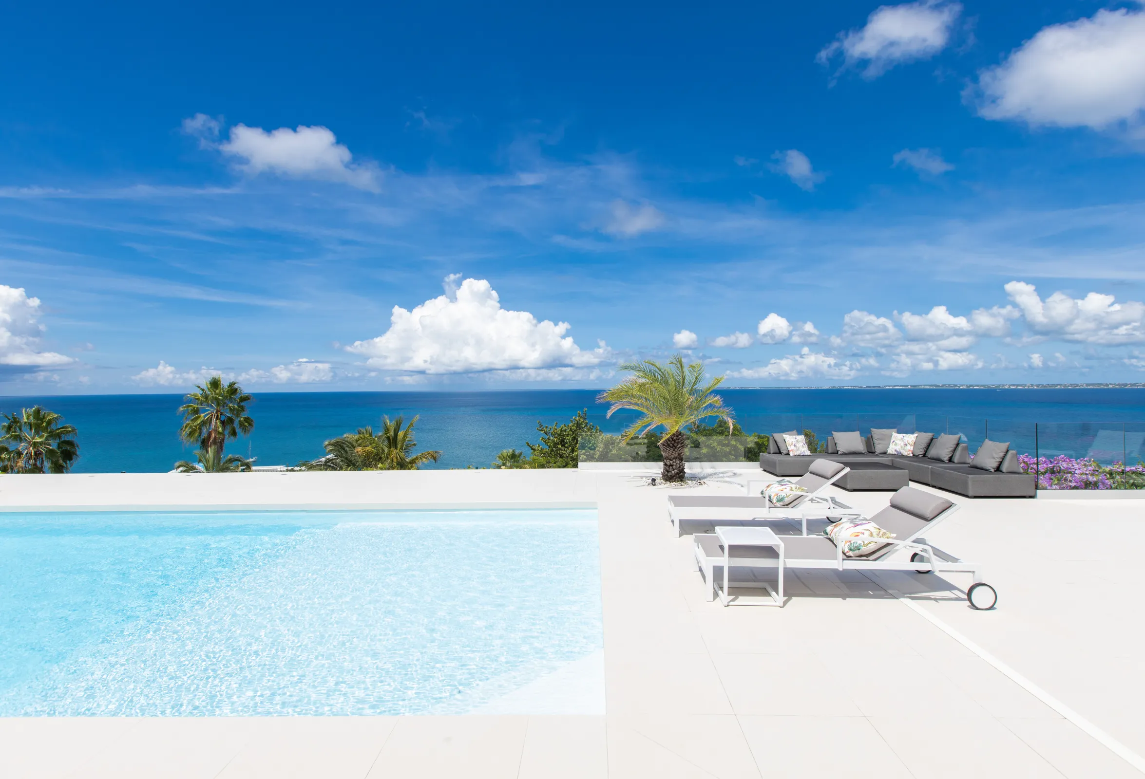 Villa Dreamin Blue - Gallery image 27 of luxury villa in Sint Maarten
