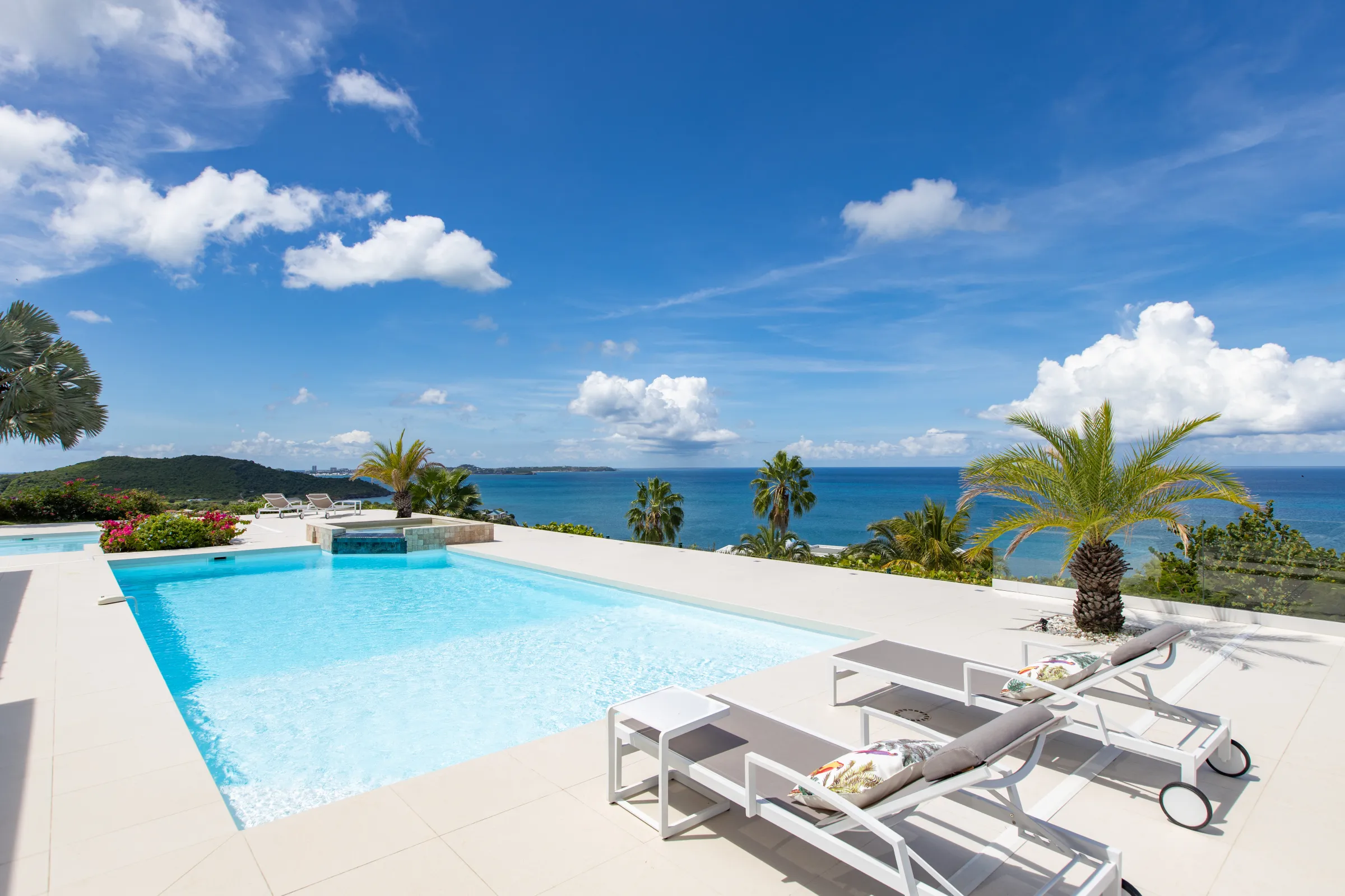 Villa Dreamin Blue - Gallery image 28 of luxury villa in Sint Maarten