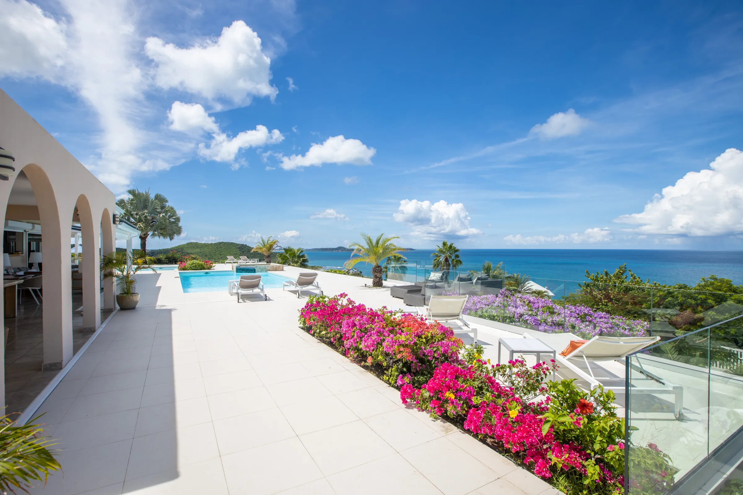 Villa Dreamin Blue - Gallery image 30 of luxury villa in Sint Maarten