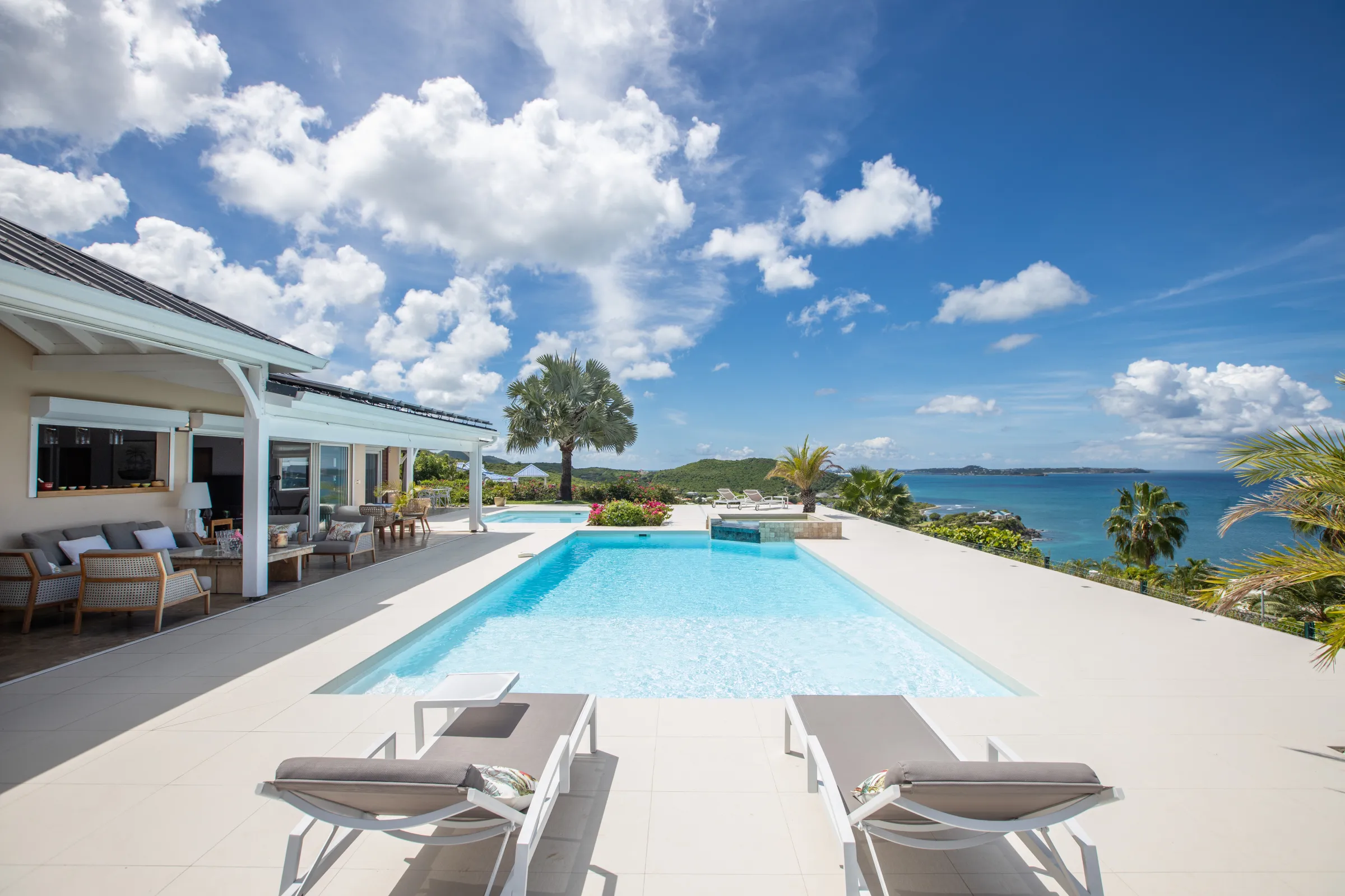 Villa Dreamin Blue - Gallery image 33 of luxury villa in Sint Maarten