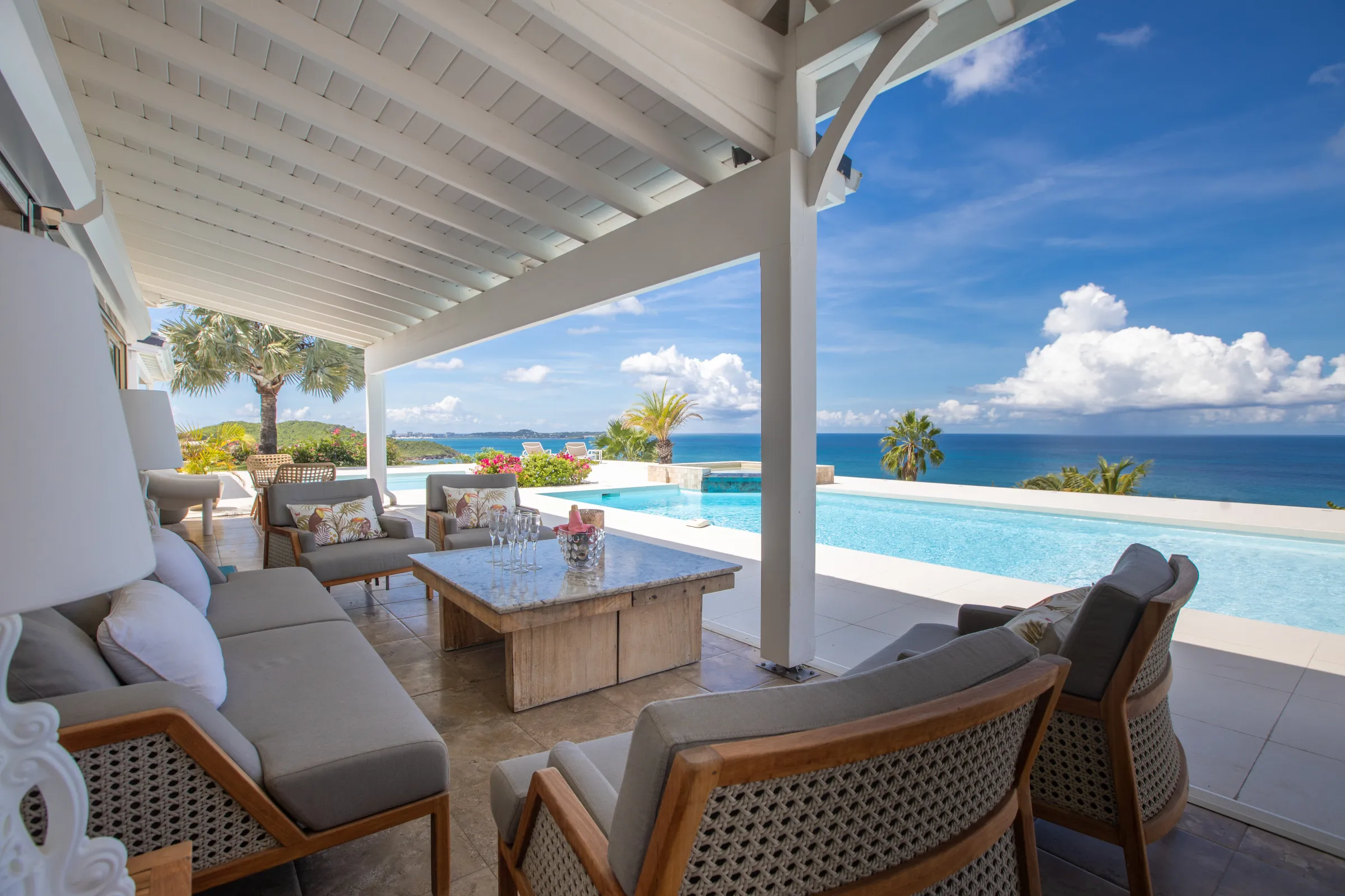 Villa Dreamin Blue - Gallery image 37 of luxury villa in Sint Maarten