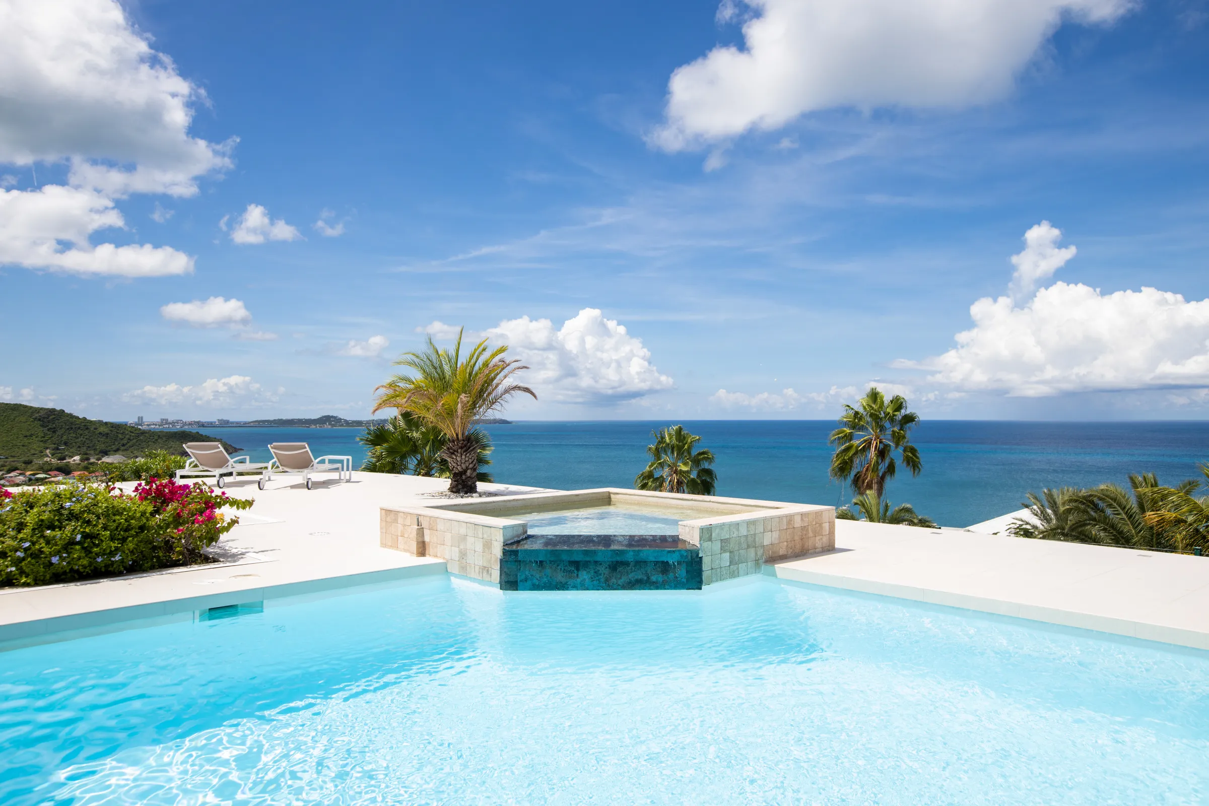 Villa Dreamin Blue - Gallery image 41 of luxury villa in Sint Maarten