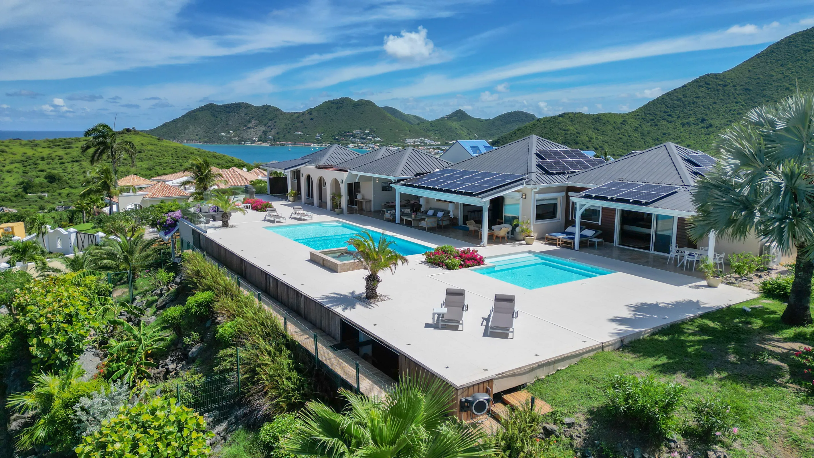 Villa Dreamin Blue - Gallery image 6 of luxury villa in Sint Maarten