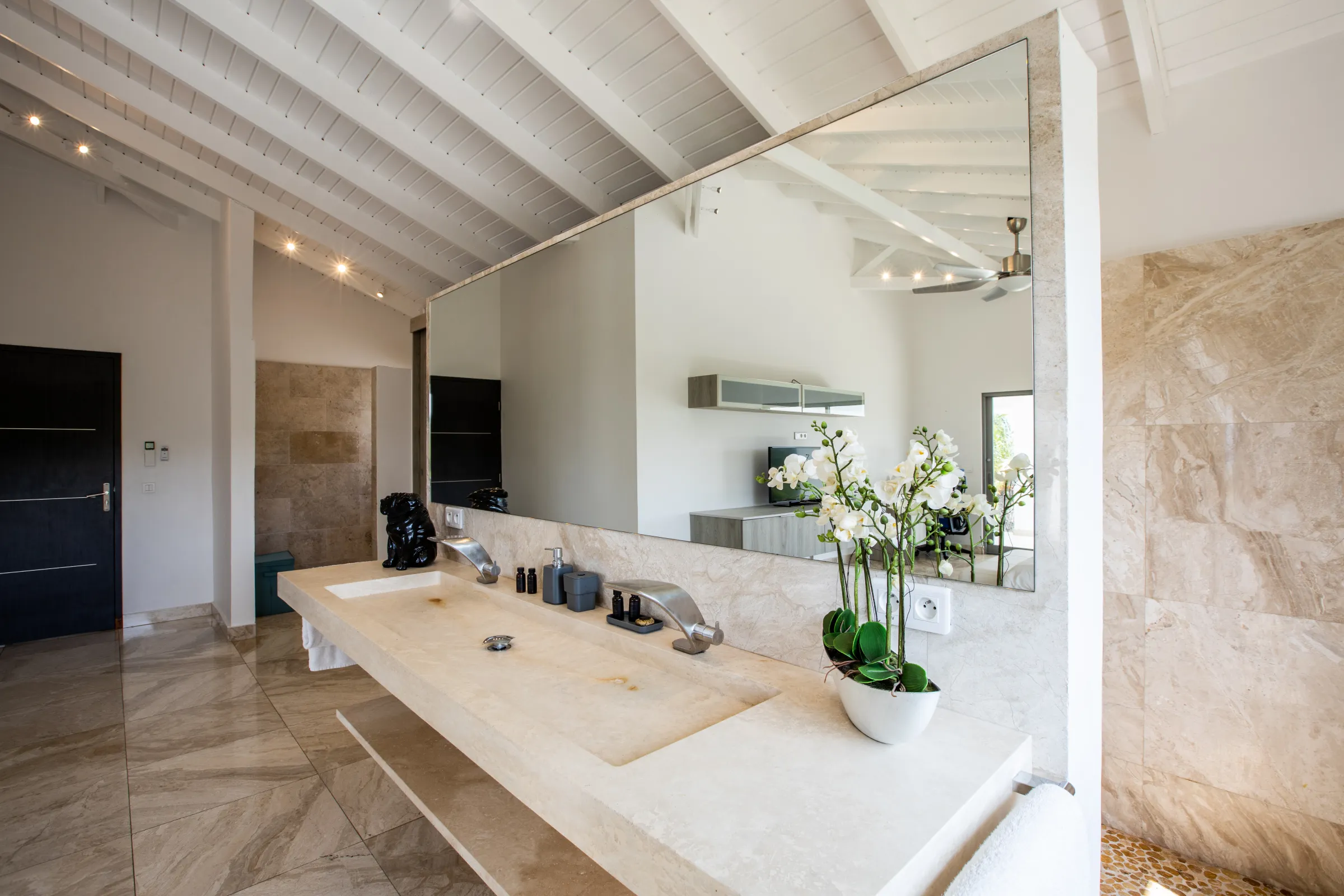 Villa El Grande Azure - Gallery image 4 of luxury villa in Sint Maarten