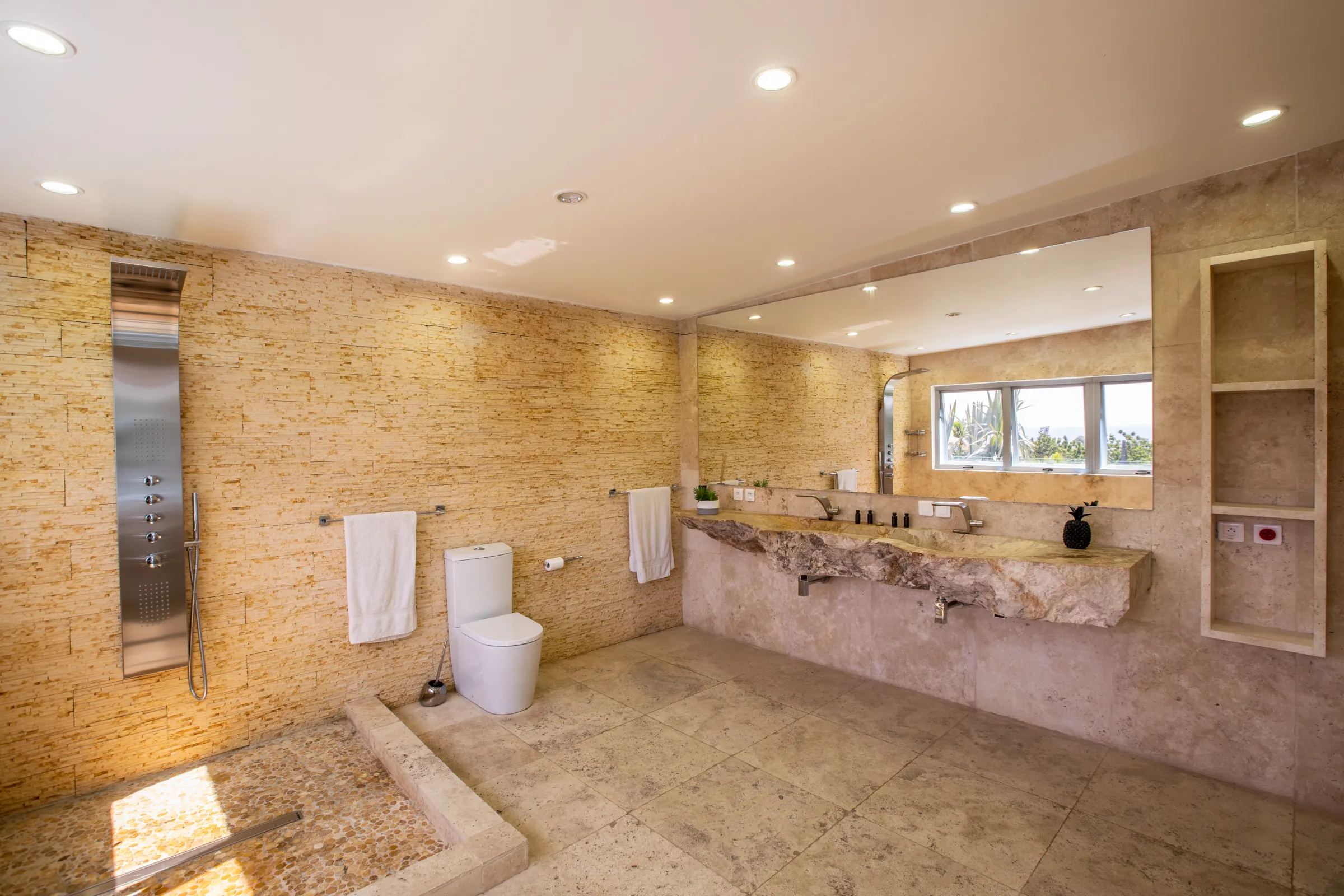 Villa El Grande Azure - Gallery image 55 of luxury villa in Sint Maarten