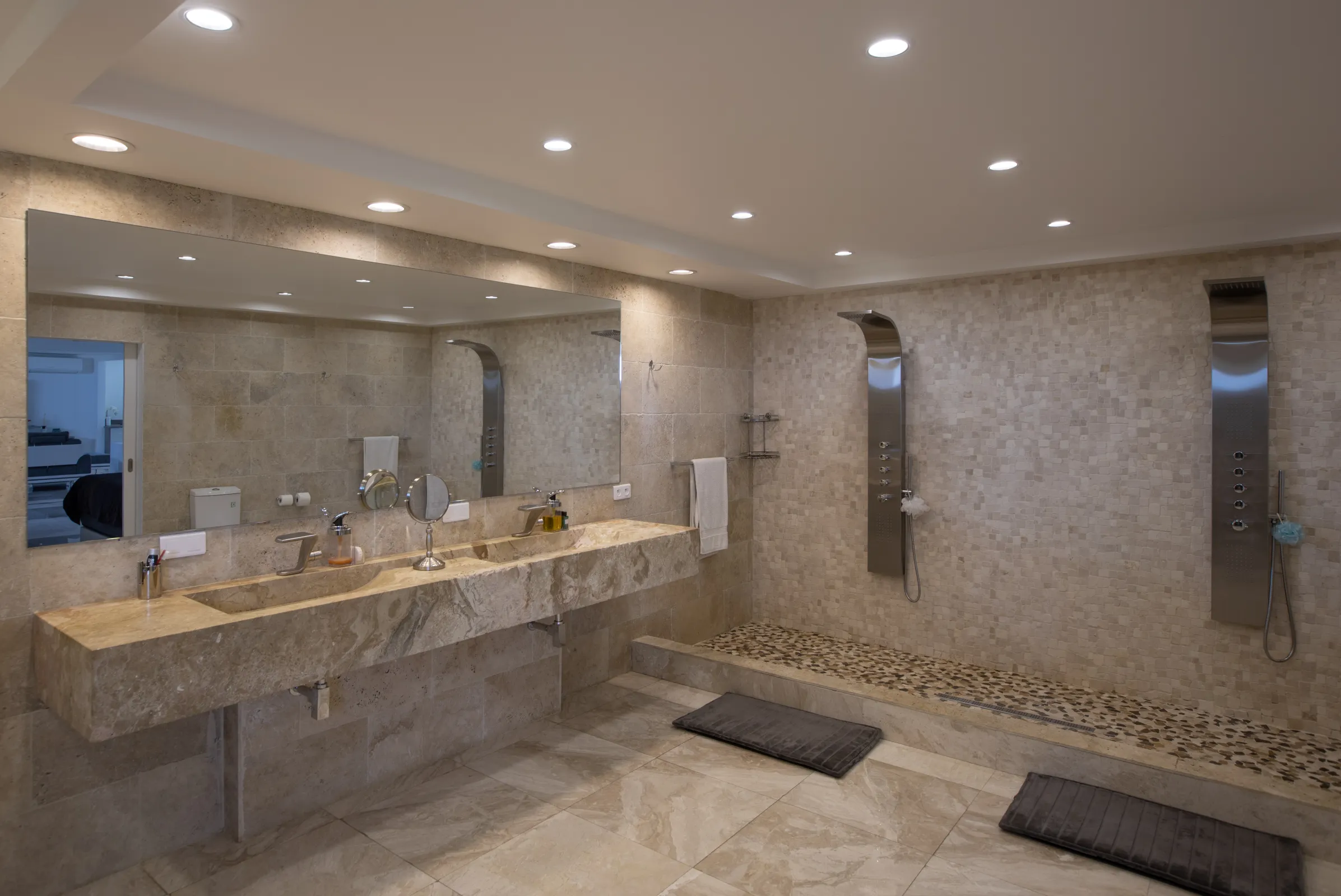 Villa El Grande Azure - Gallery image 75 of luxury villa in Sint Maarten