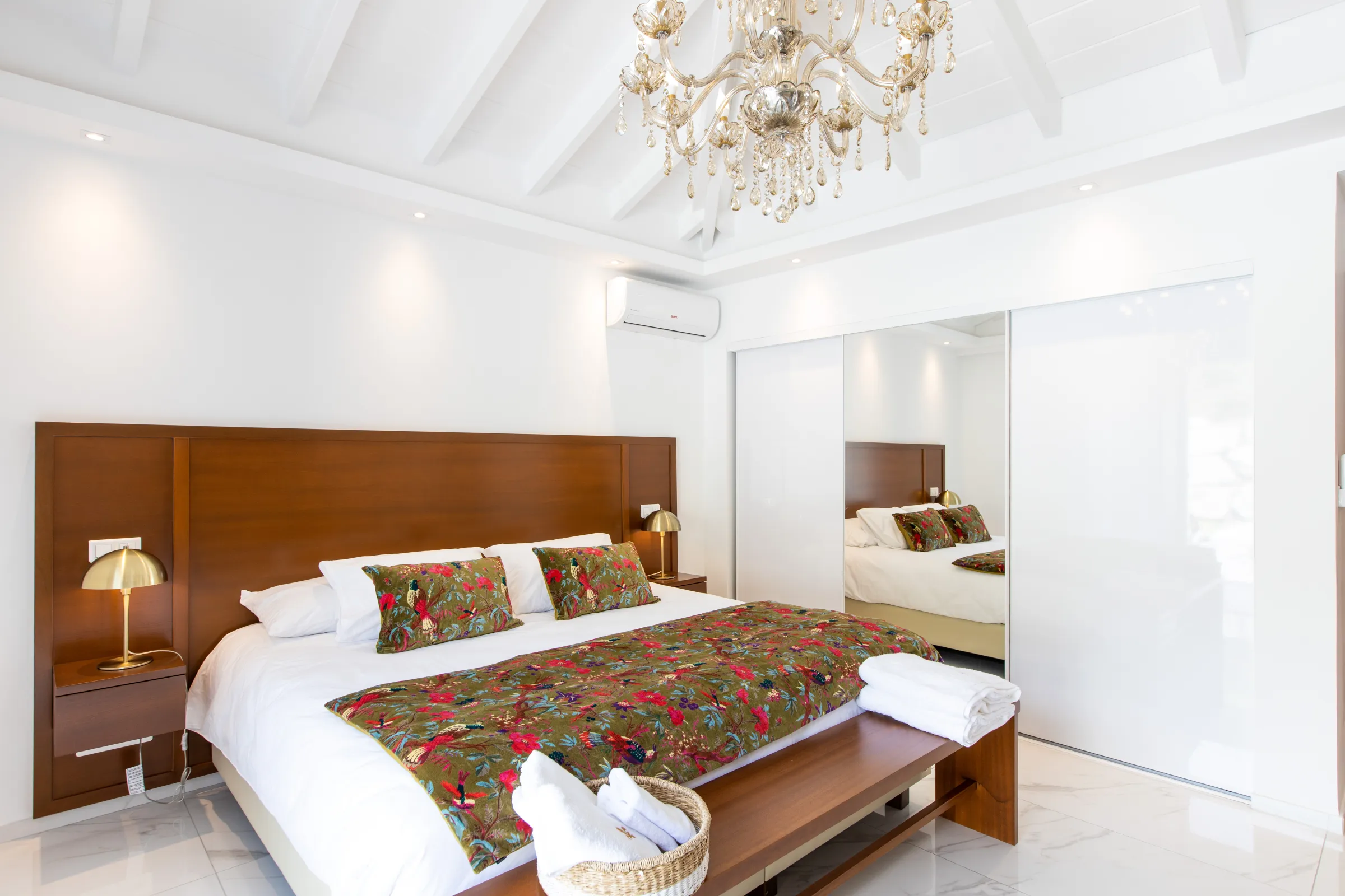 Villa Fleurs de Lys - Gallery image 19 of luxury villa in Sint Maarten