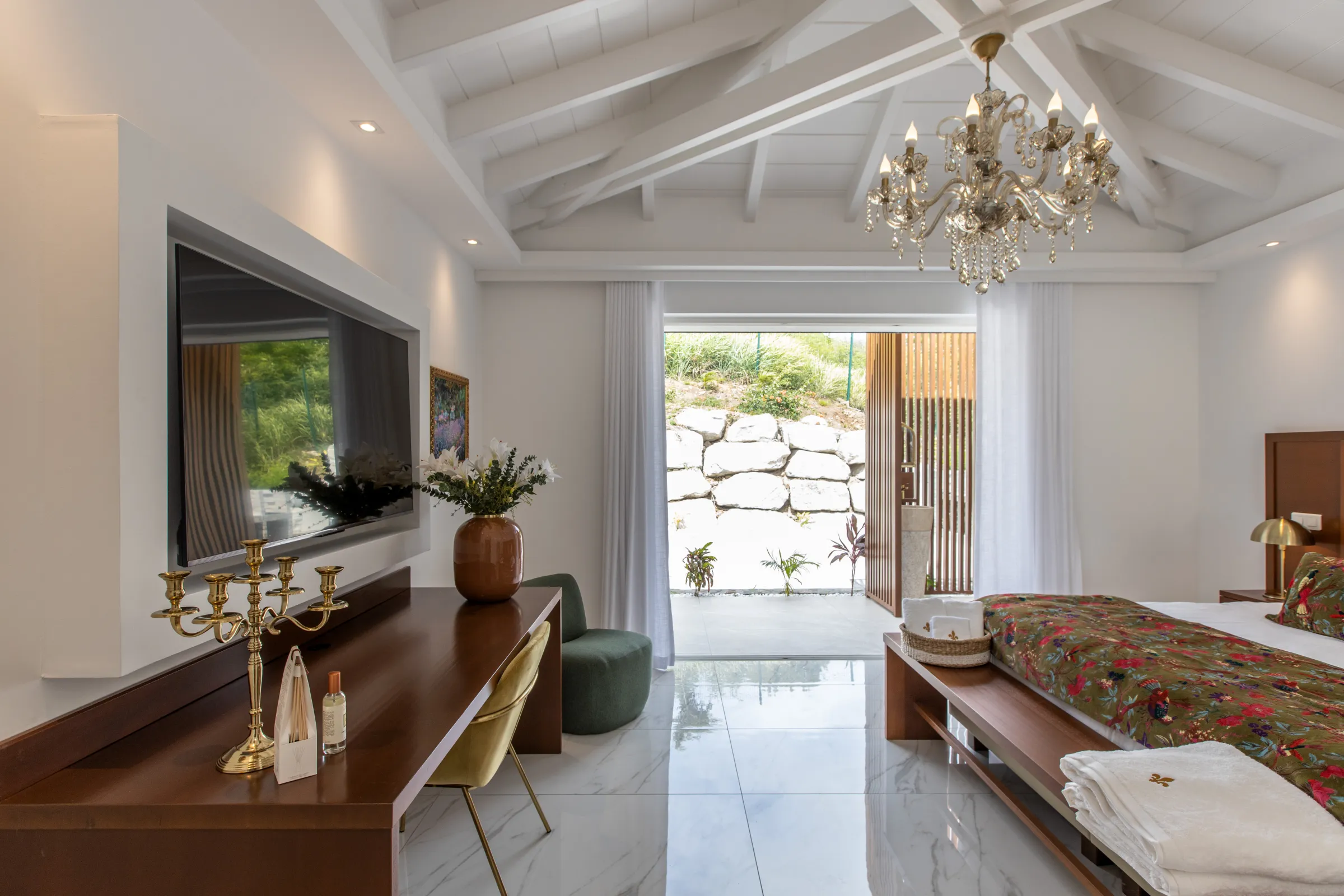 Villa Fleurs de Lys - Gallery image 22 of luxury villa in Sint Maarten
