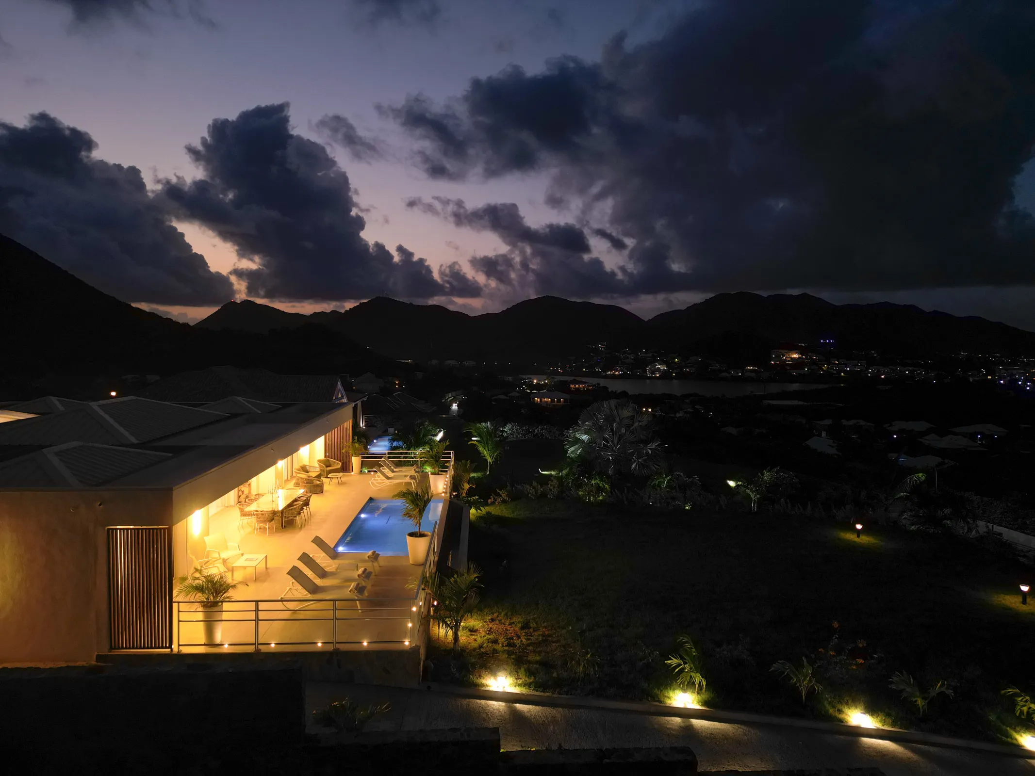 Villa Fleurs de Lys - Gallery image 74 of luxury villa in Sint Maarten
