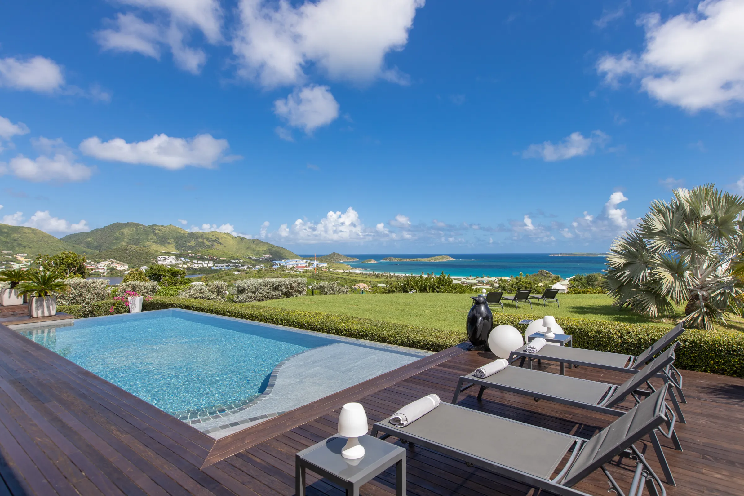 Villa Indigo Pearl - Gallery image 2 of luxury villa in Sint Maarten