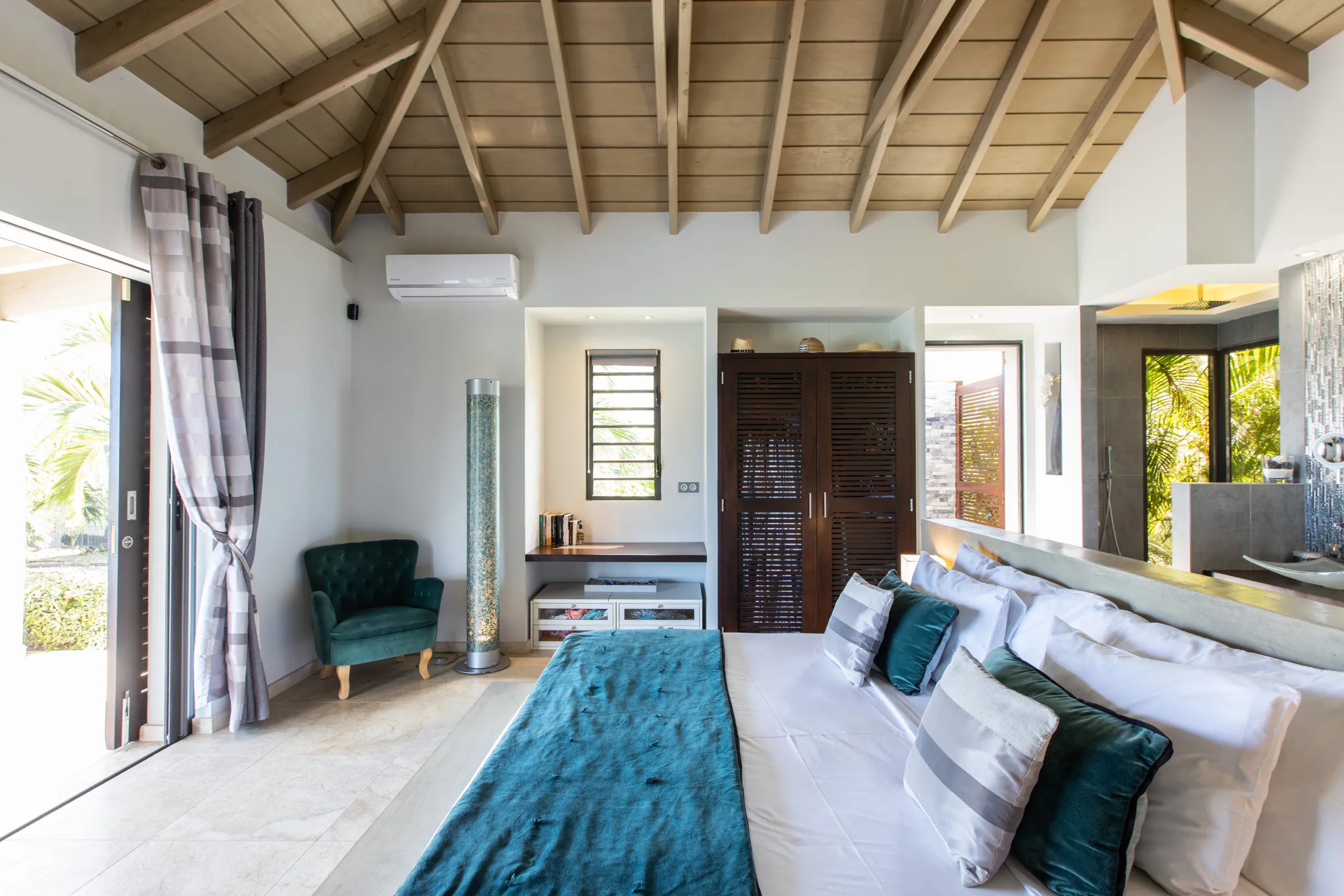 Villa Indigo Pearl - Gallery image 30 of luxury villa in Sint Maarten