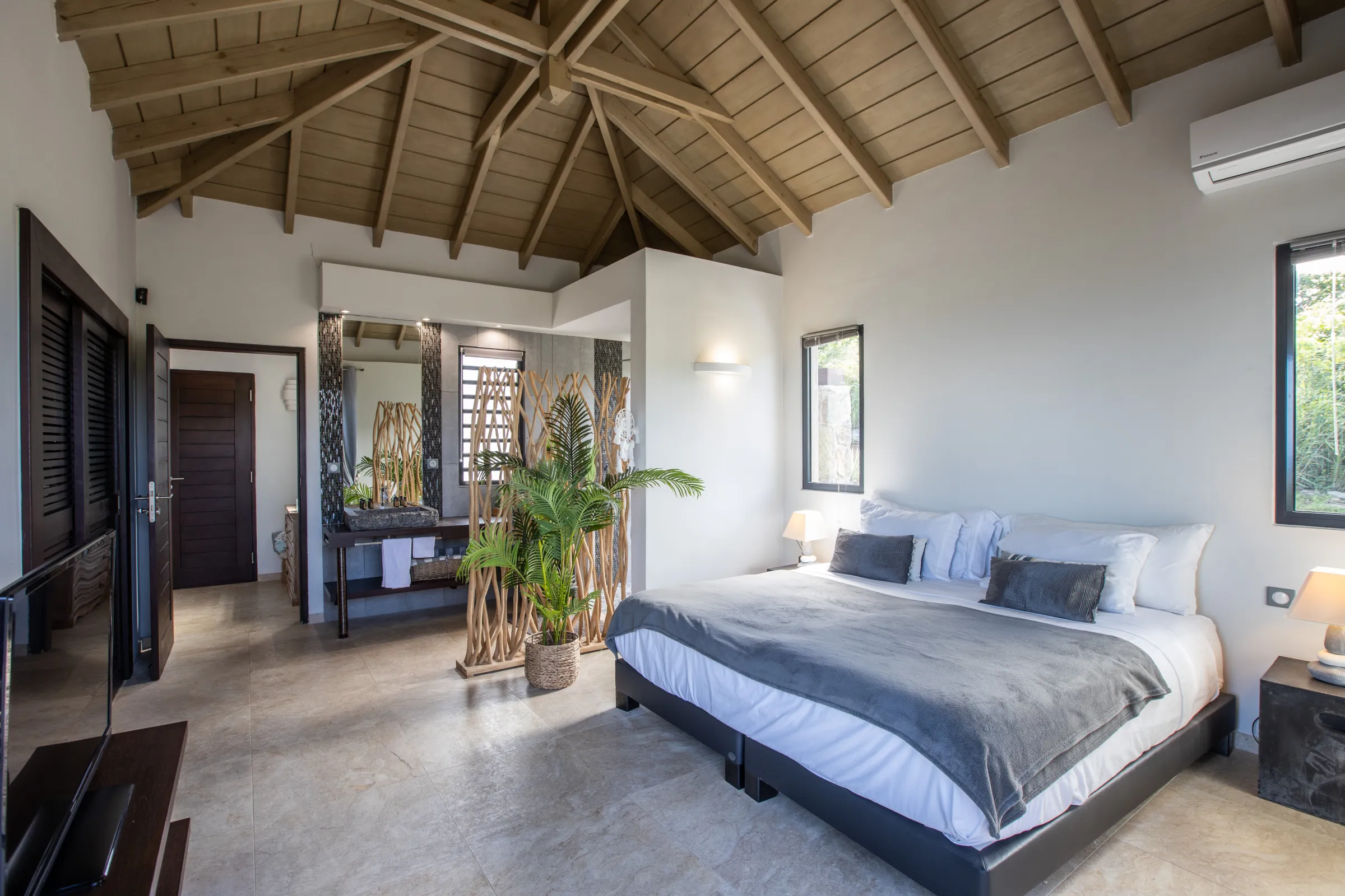 Villa Indigo Pearl - Gallery image 60 of luxury villa in Sint Maarten