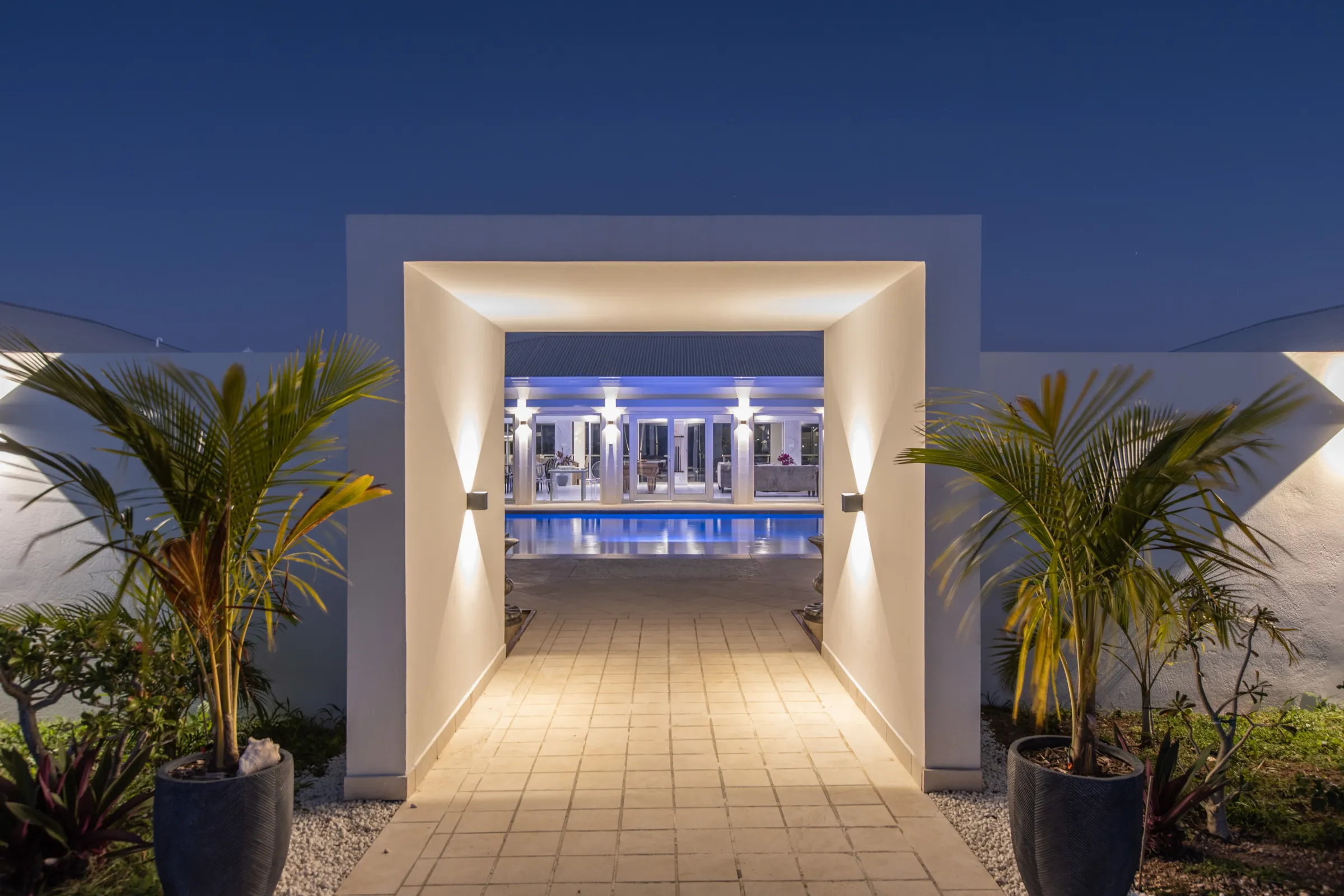 Villa Infinity Blue - Gallery image 6 of luxury villa in Sint Maarten