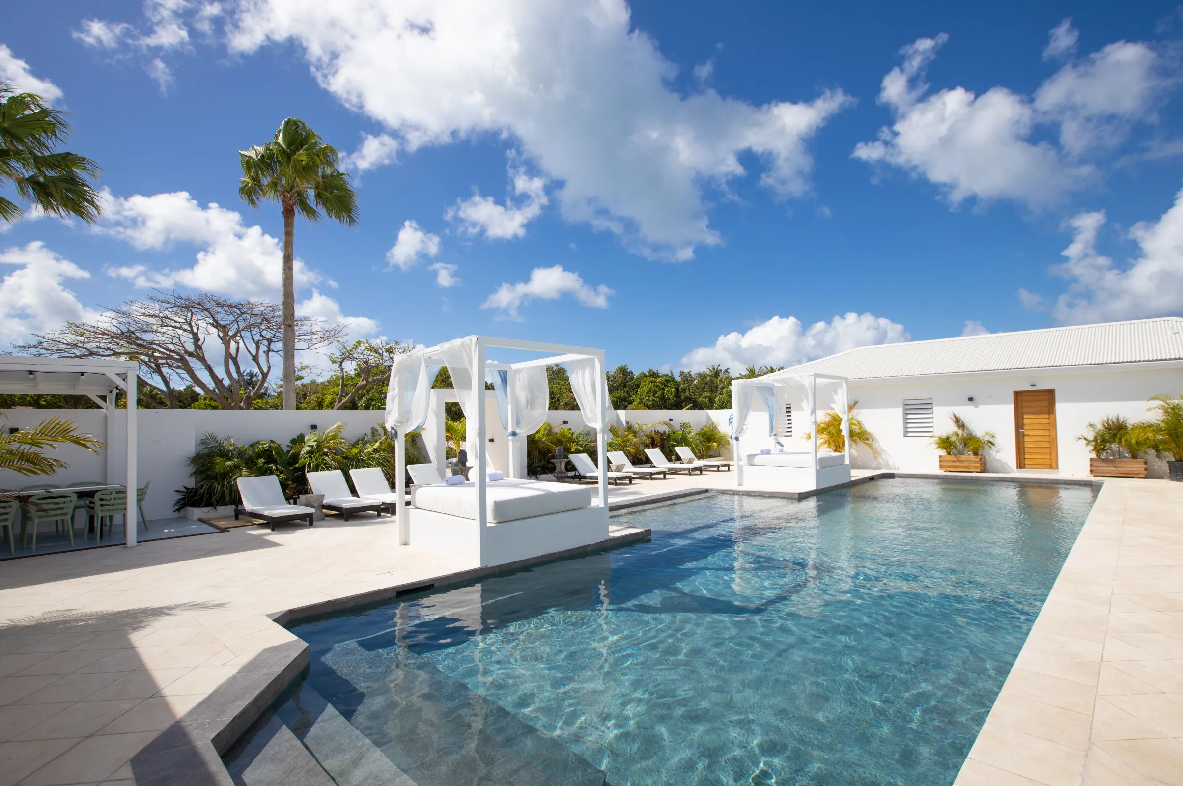 Villa Infinity Blue - Gallery image 14 of luxury villa in Sint Maarten