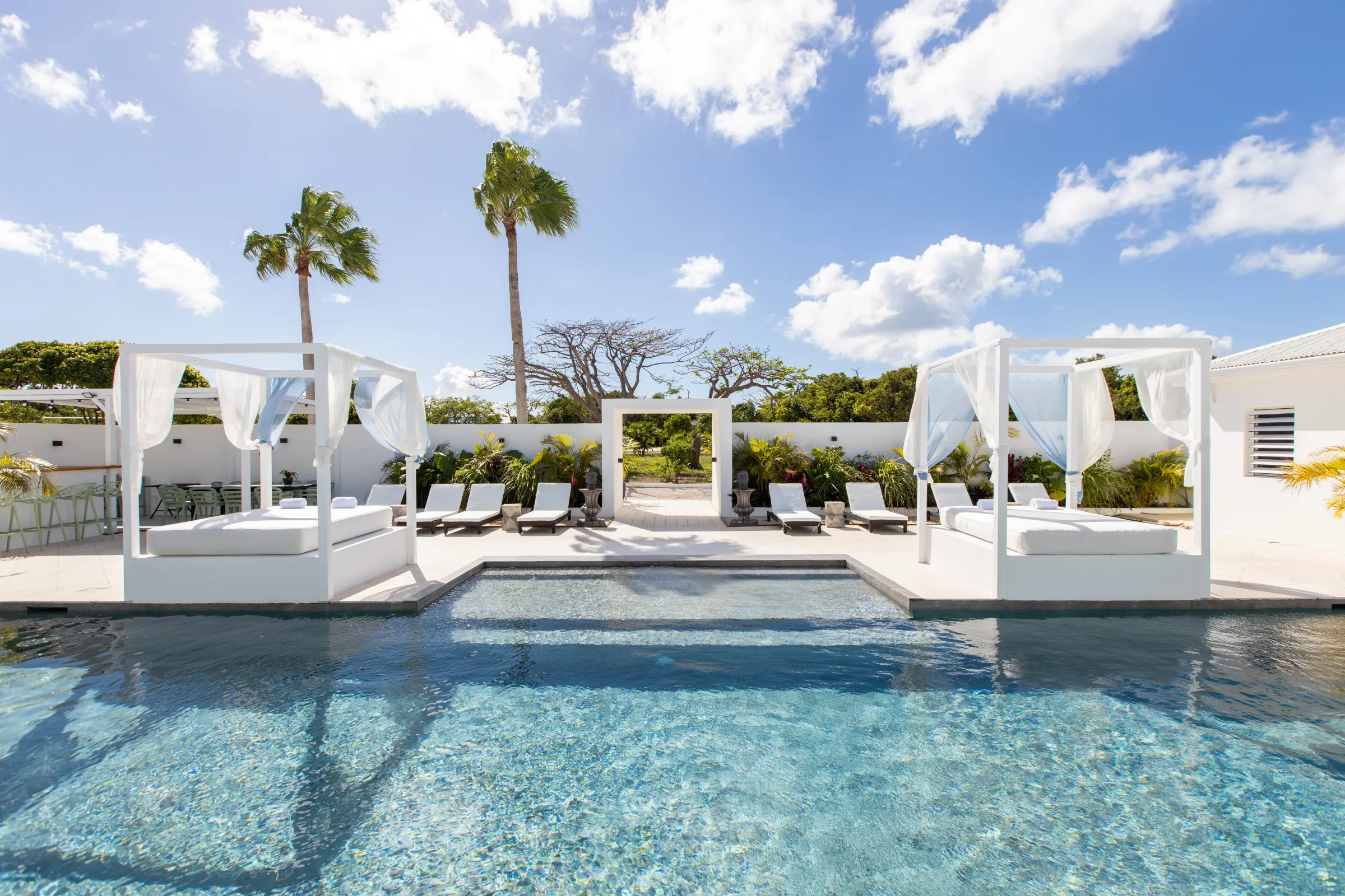 Villa Infinity Blue - Gallery image 16 of luxury villa in Sint Maarten