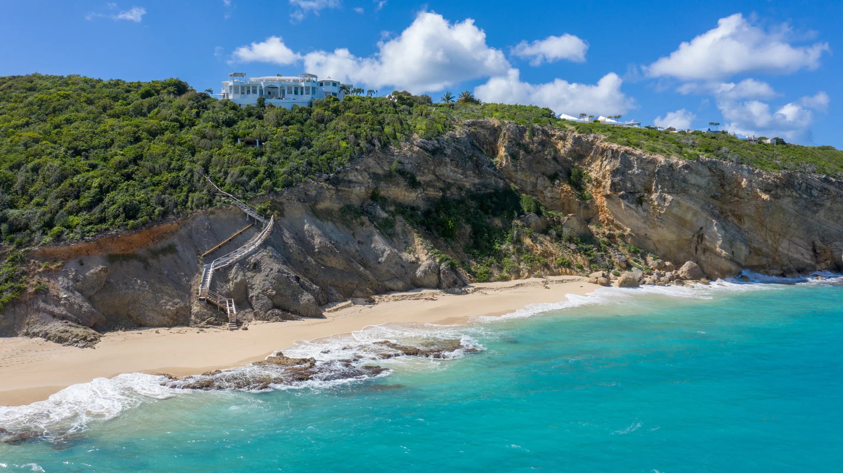 Villa Infinity Blue - Gallery image 19 of luxury villa in Sint Maarten