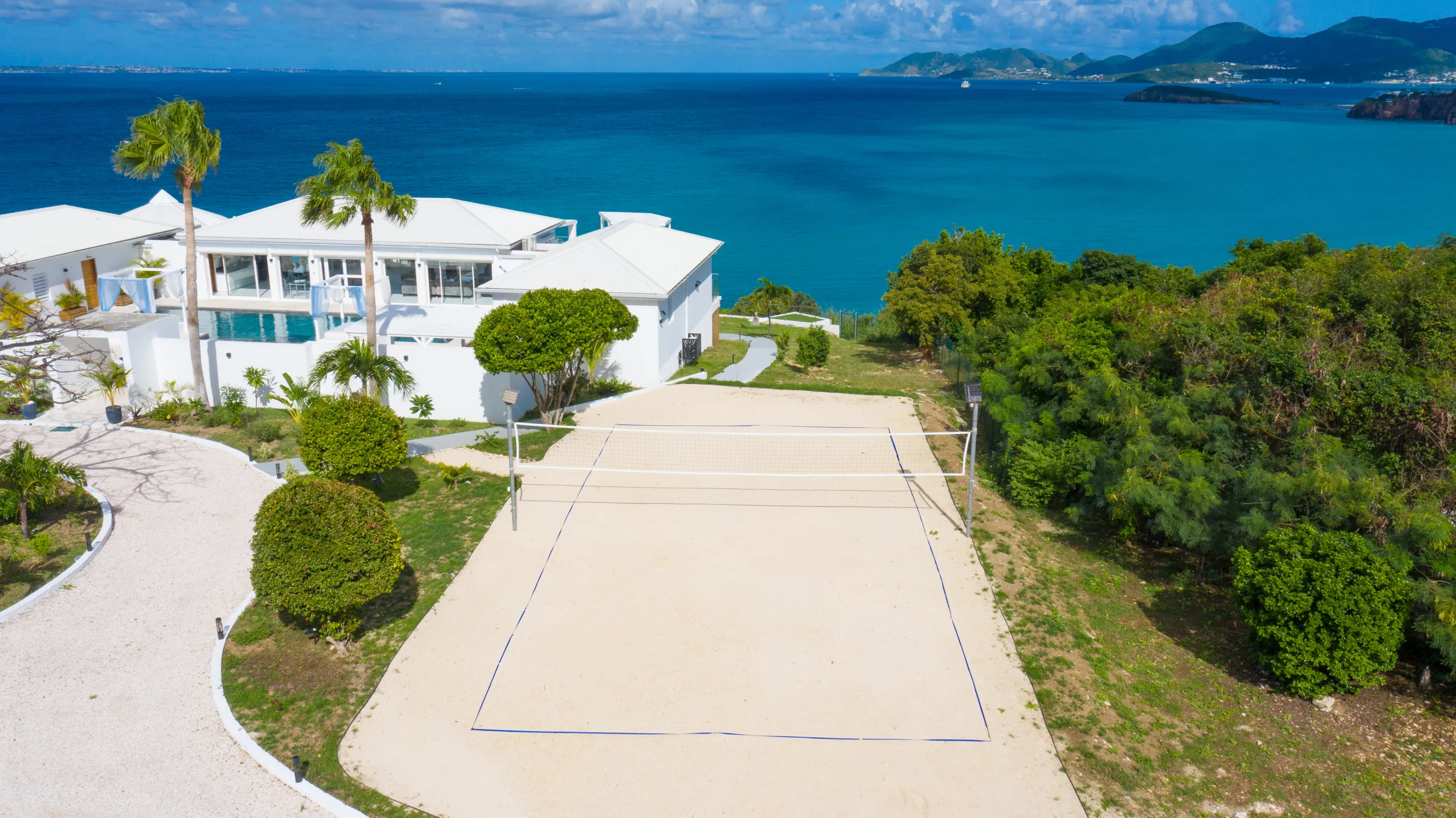 Villa Infinity Blue - Gallery image 20 of luxury villa in Sint Maarten