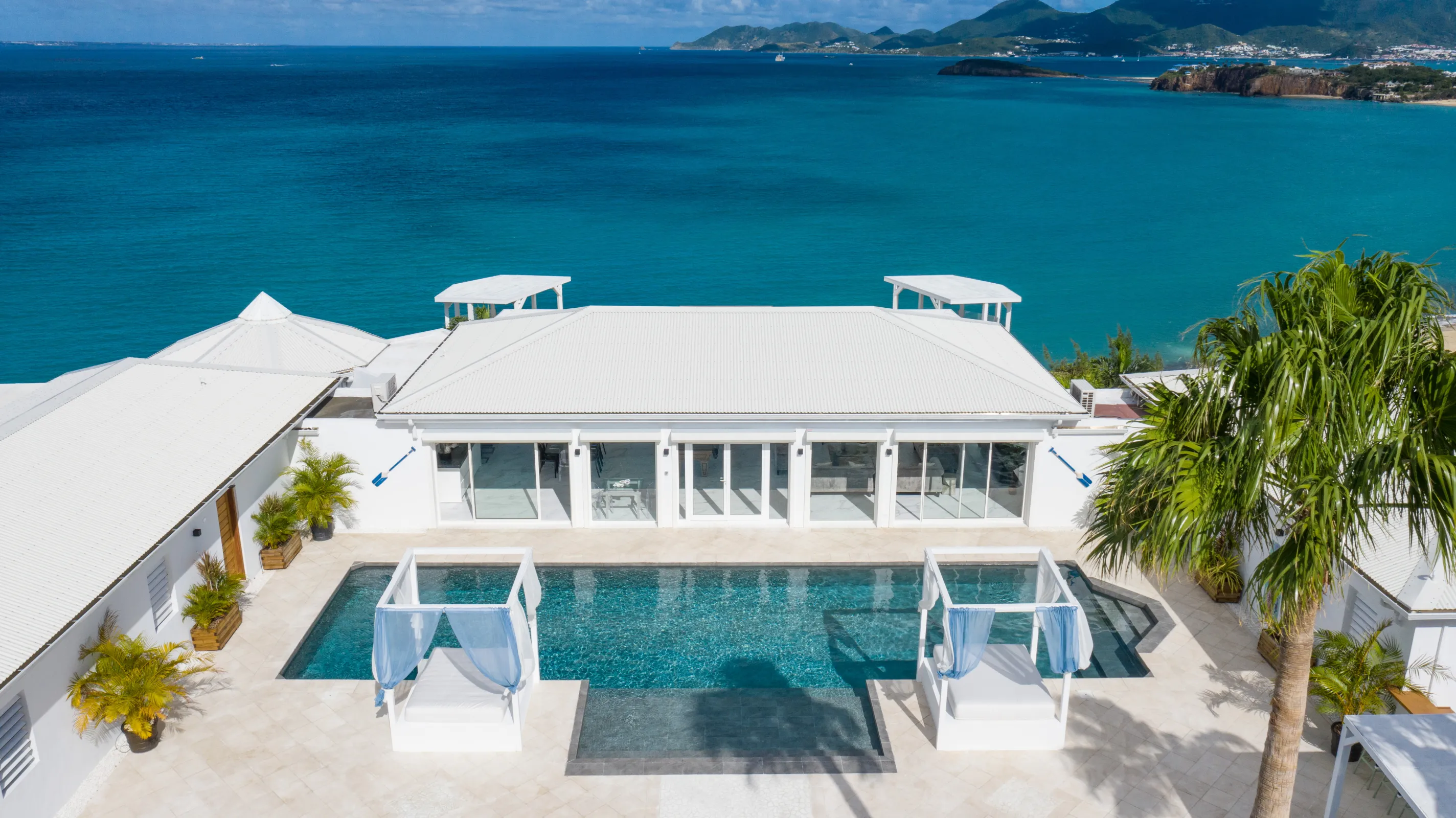 Villa Infinity Blue - Gallery image 21 of luxury villa in Sint Maarten