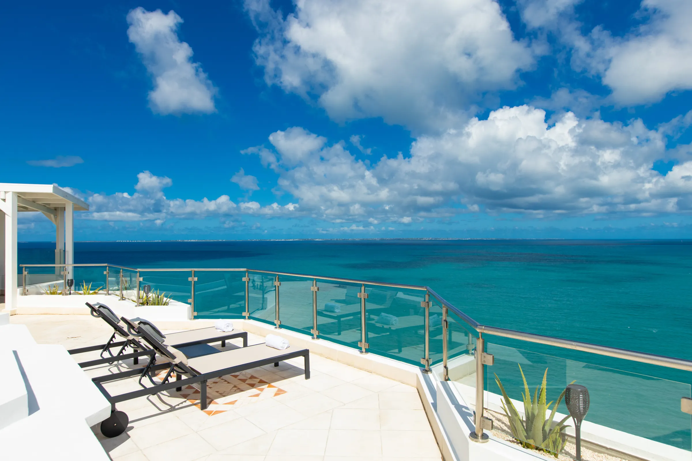 Villa Infinity Blue - Gallery image 29 of luxury villa in Sint Maarten