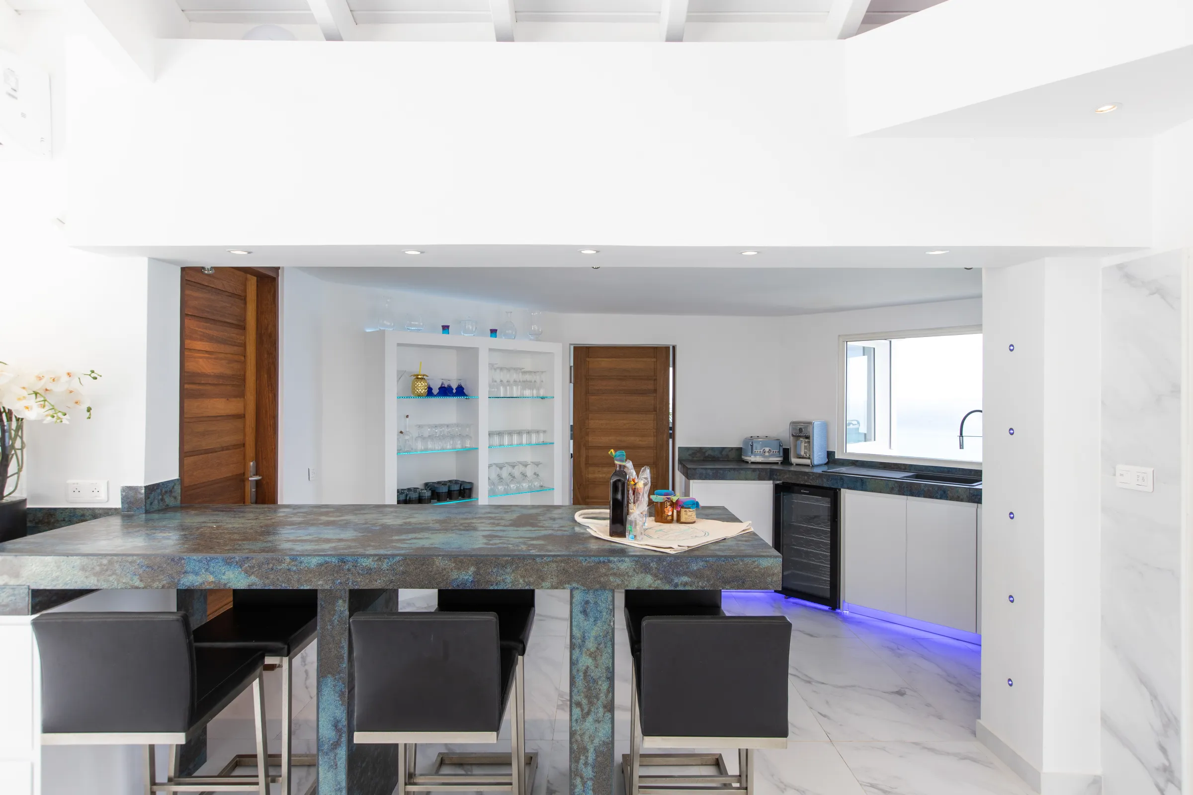 Villa Infinity Blue - Gallery image 73 of luxury villa in Sint Maarten