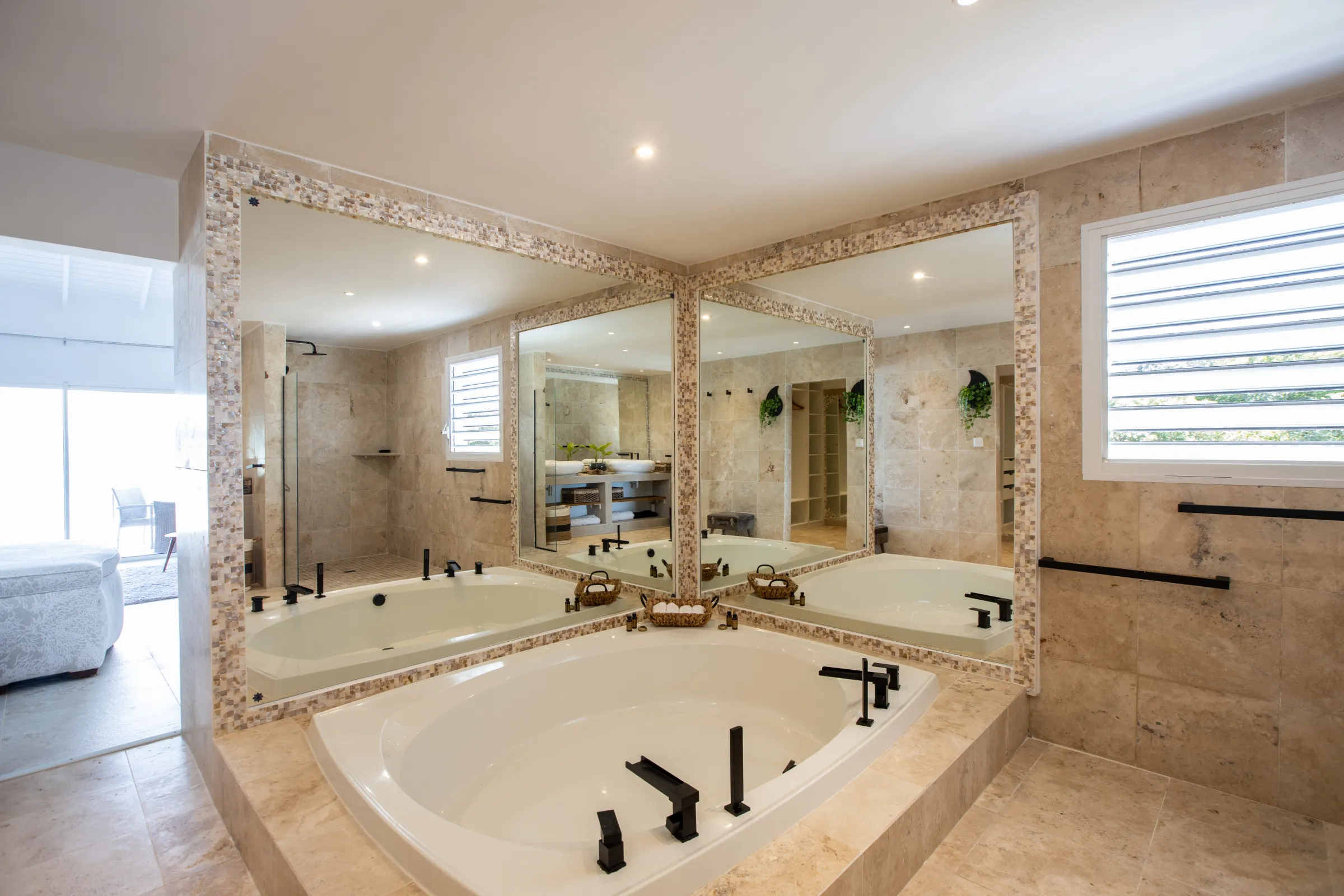 Villa Infinity Blue - Gallery image 81 of luxury villa in Sint Maarten