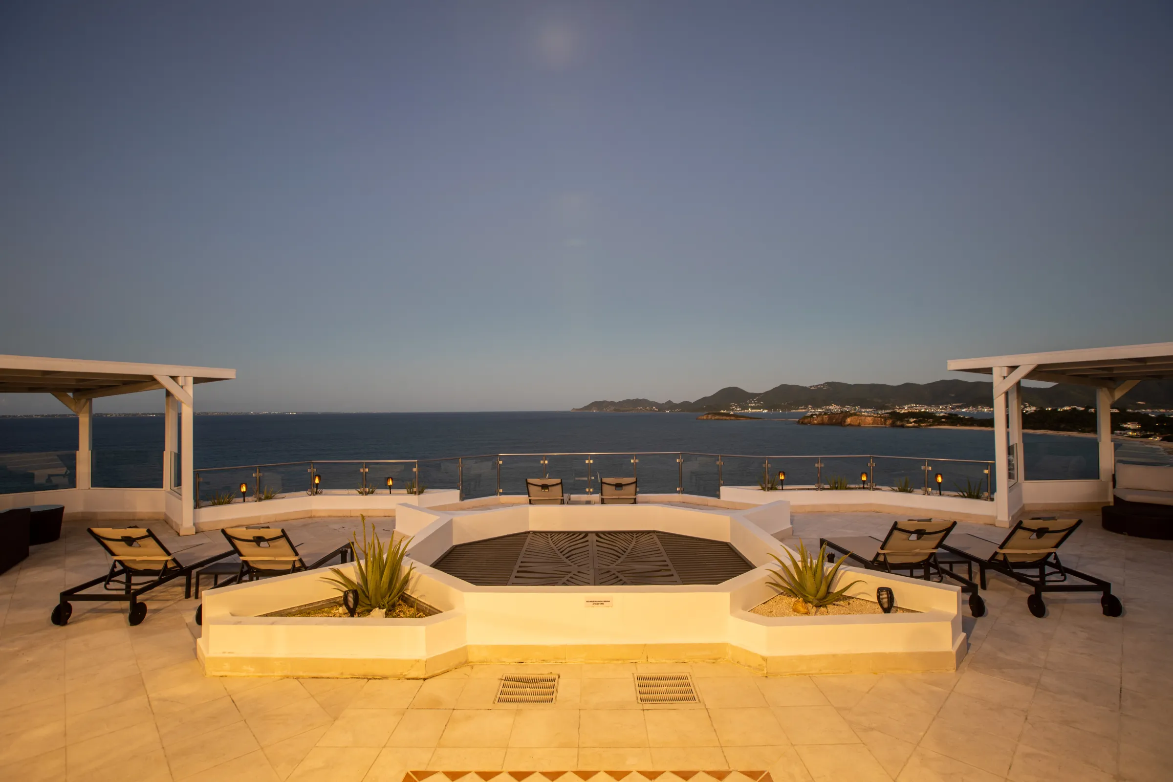 Villa Infinity Blue - Gallery image 104 of luxury villa in Sint Maarten