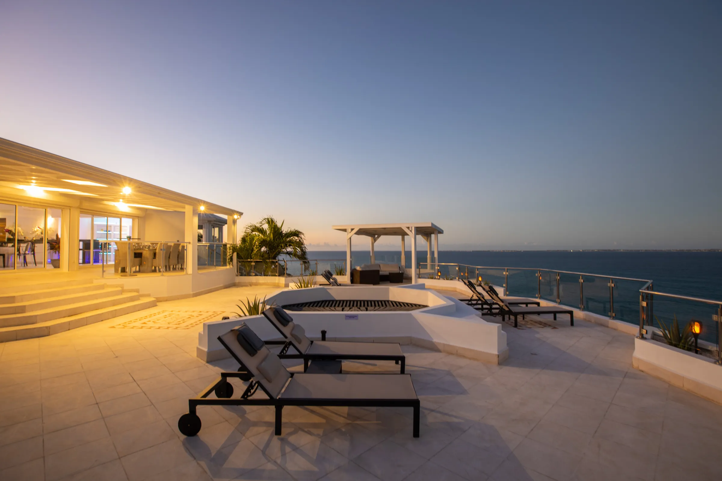 Villa Infinity Blue - Gallery image 105 of luxury villa in Sint Maarten