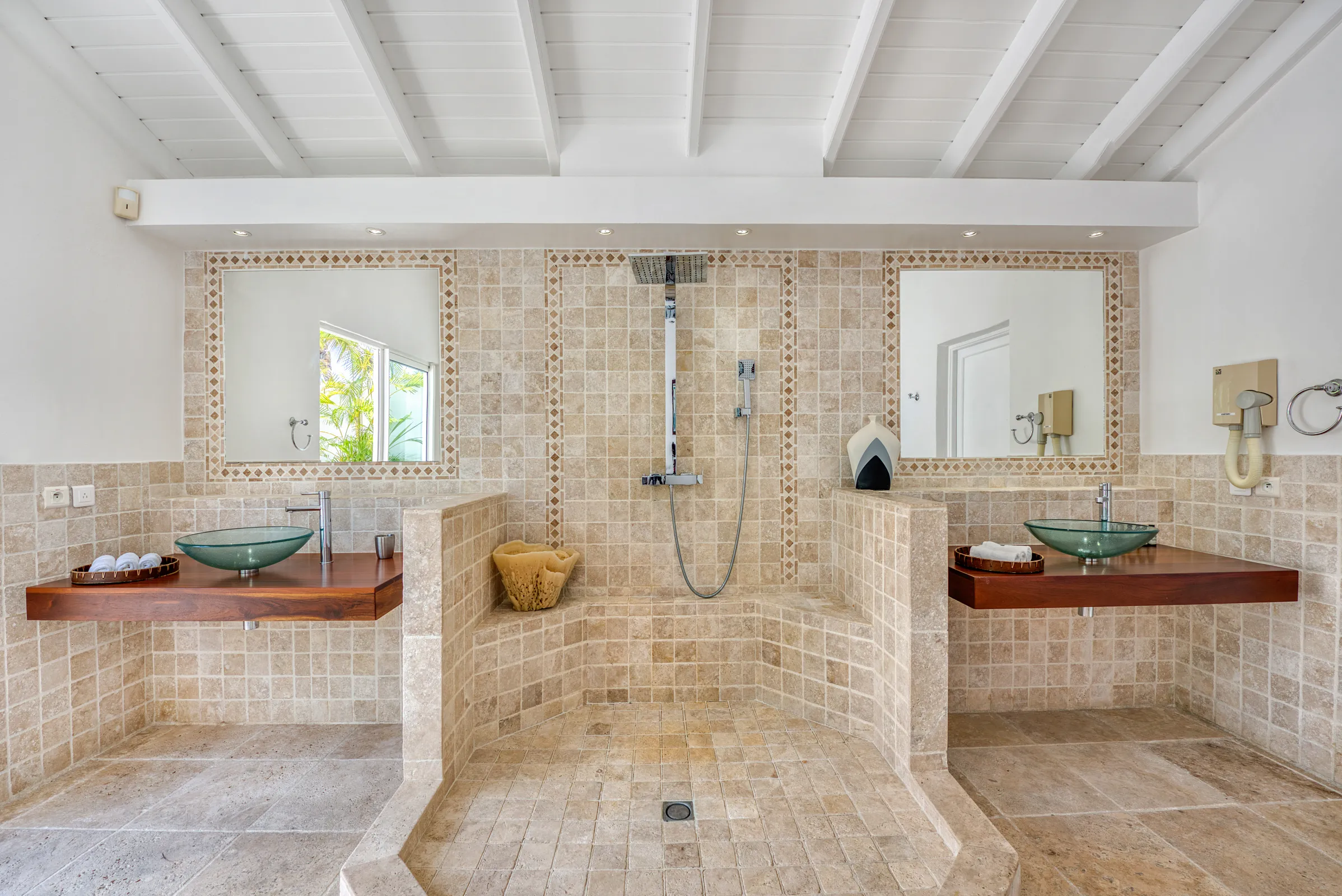 Villa La Favorita - Gallery image 17 of luxury villa in Sint Maarten