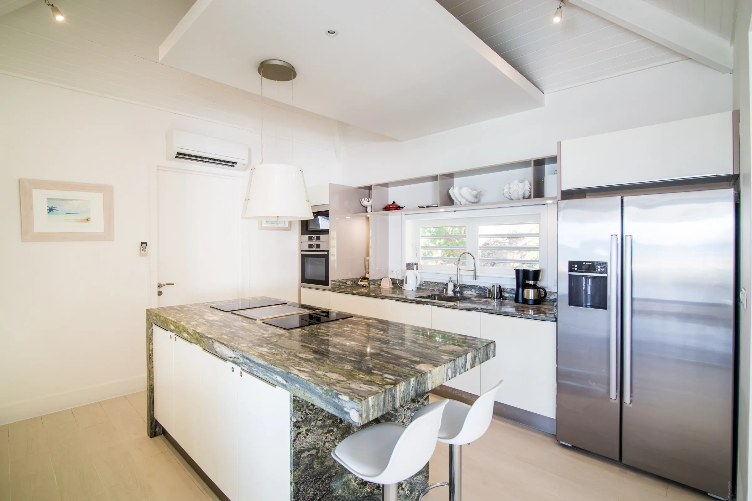 Villa Mango - Gallery image 7 of luxury villa in Sint Maarten