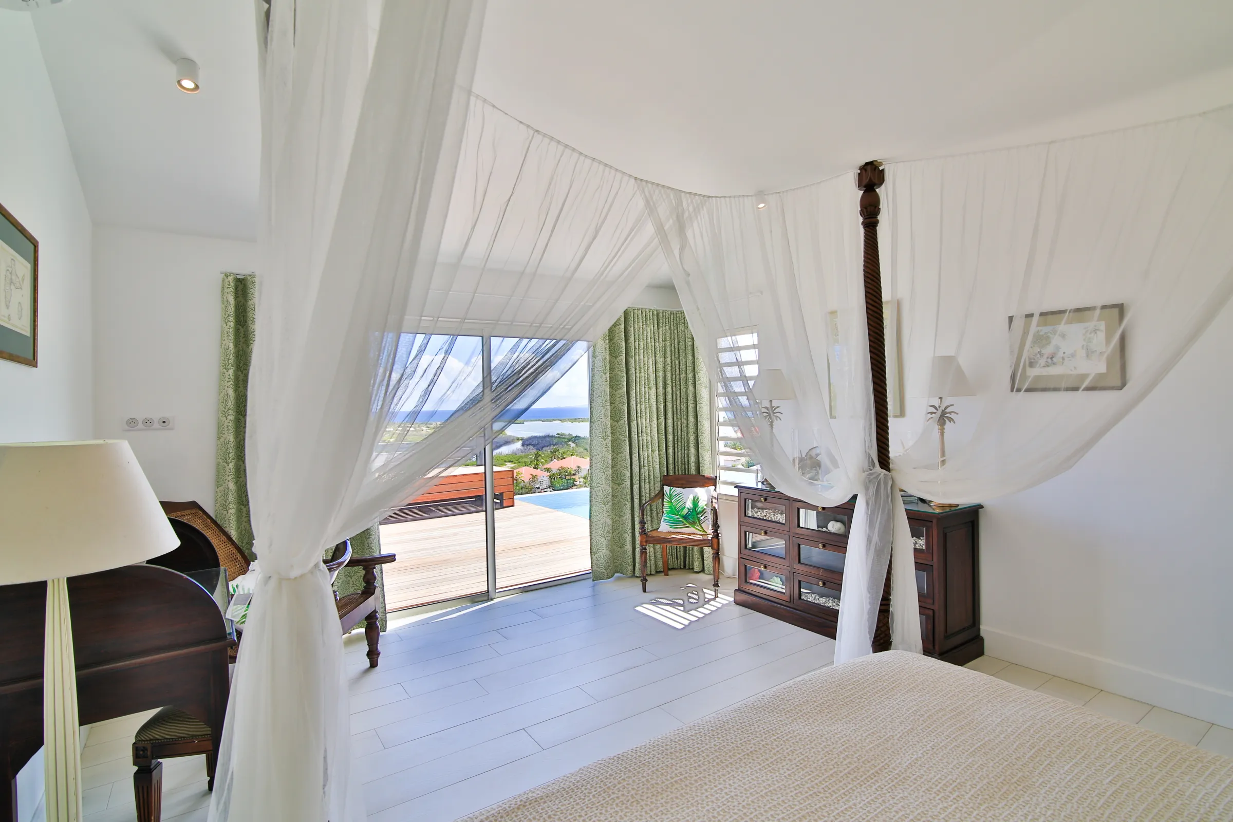 Villa Mango - Gallery image 19 of luxury villa in Sint Maarten