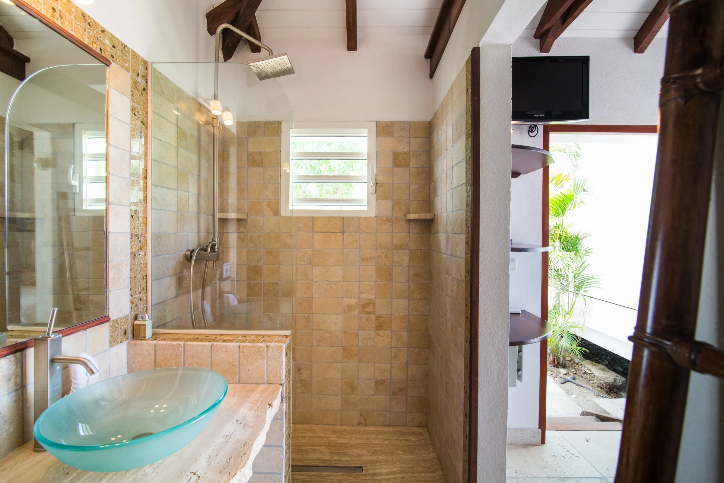 Villa Mango - Gallery image 29 of luxury villa in Sint Maarten