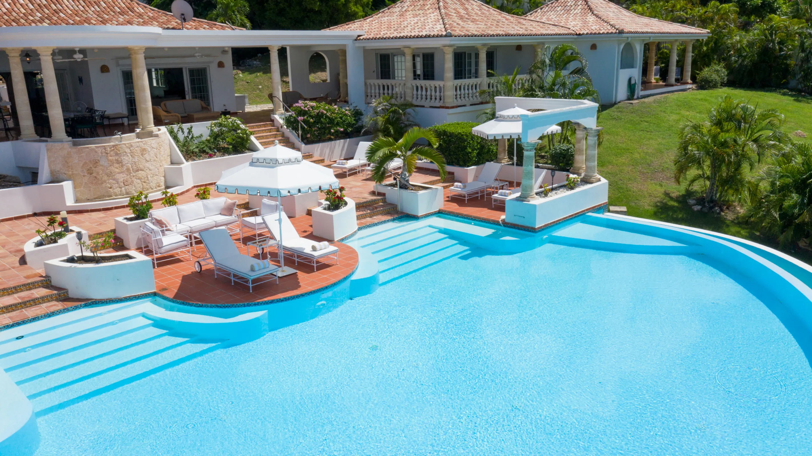 Villa Mariposa - Gallery image 34 of luxury villa in Sint Maarten