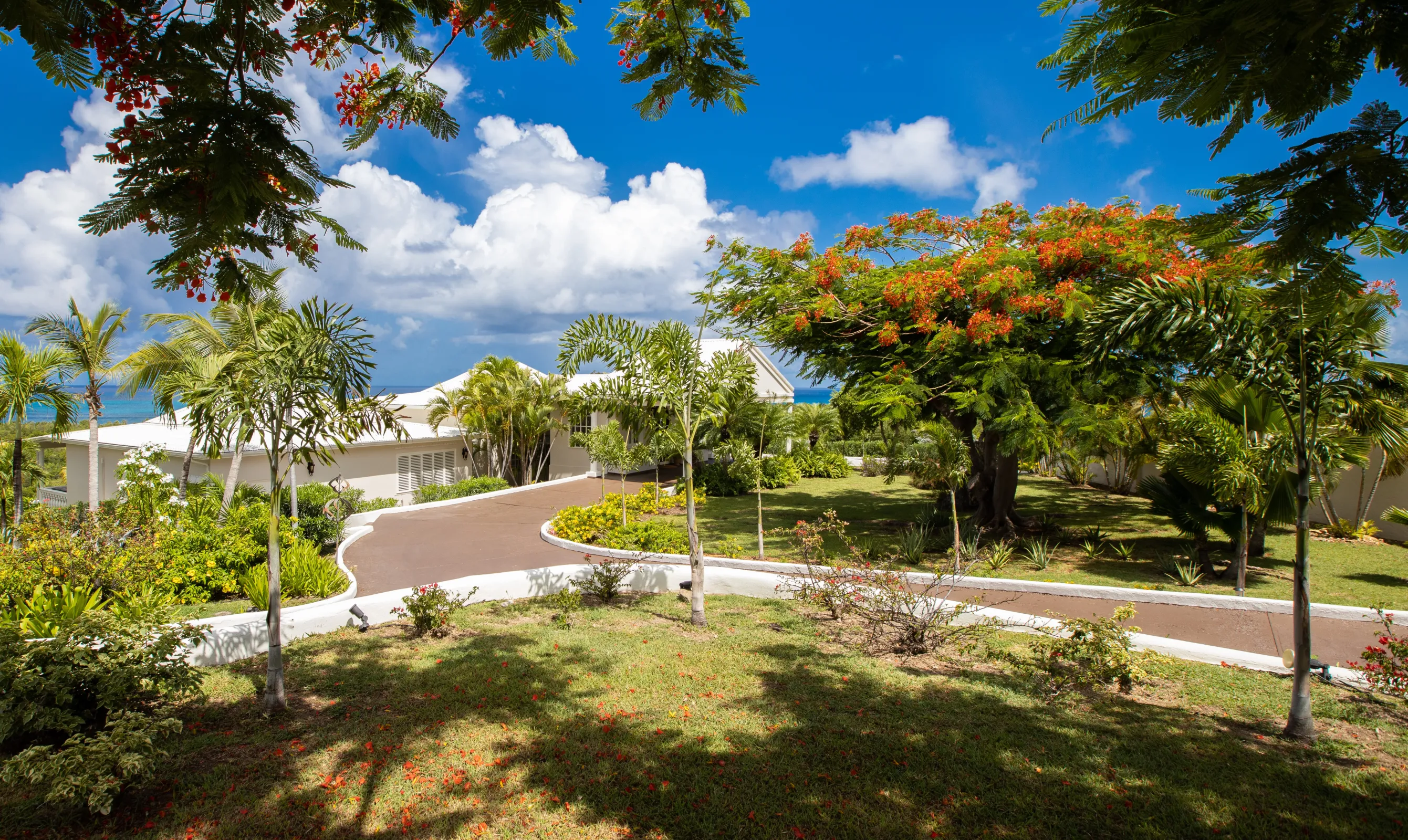 Villa Mille Fleurs - Gallery image 50 of luxury villa in Sint Maarten