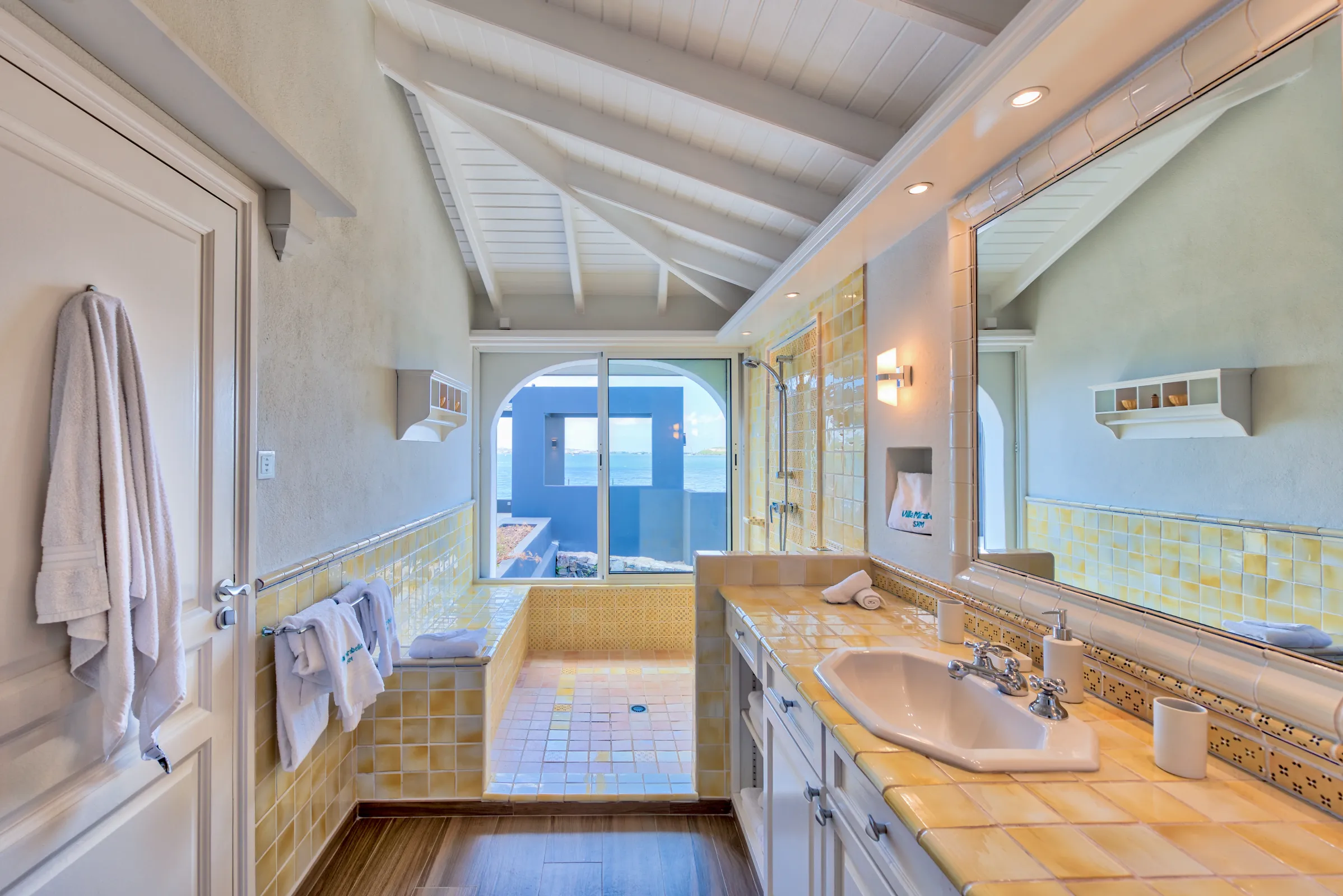 Villa Mirabelle - Gallery image 4 of luxury villa in Sint Maarten