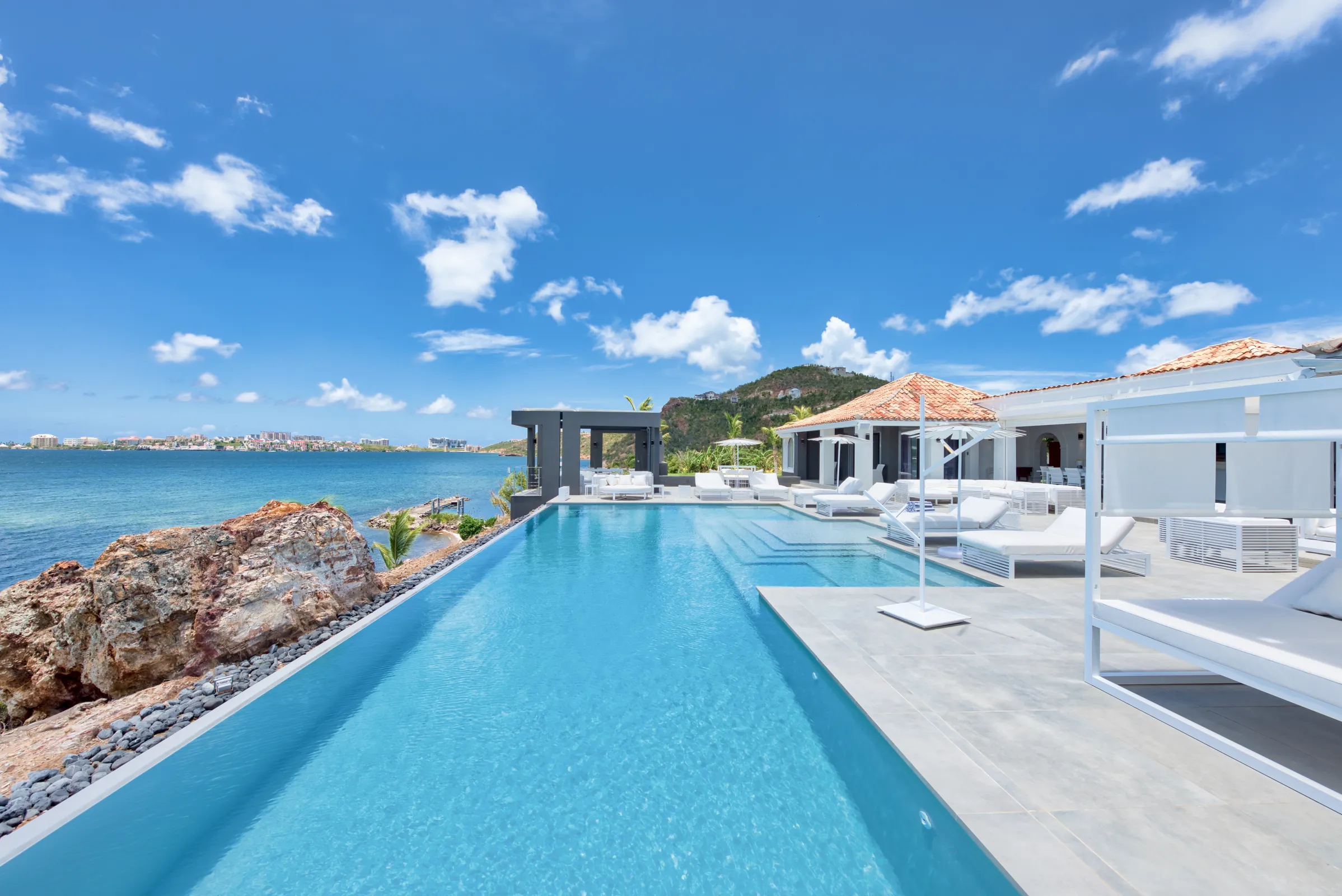 Villa Mirabelle - Gallery image 12 of luxury villa in Sint Maarten