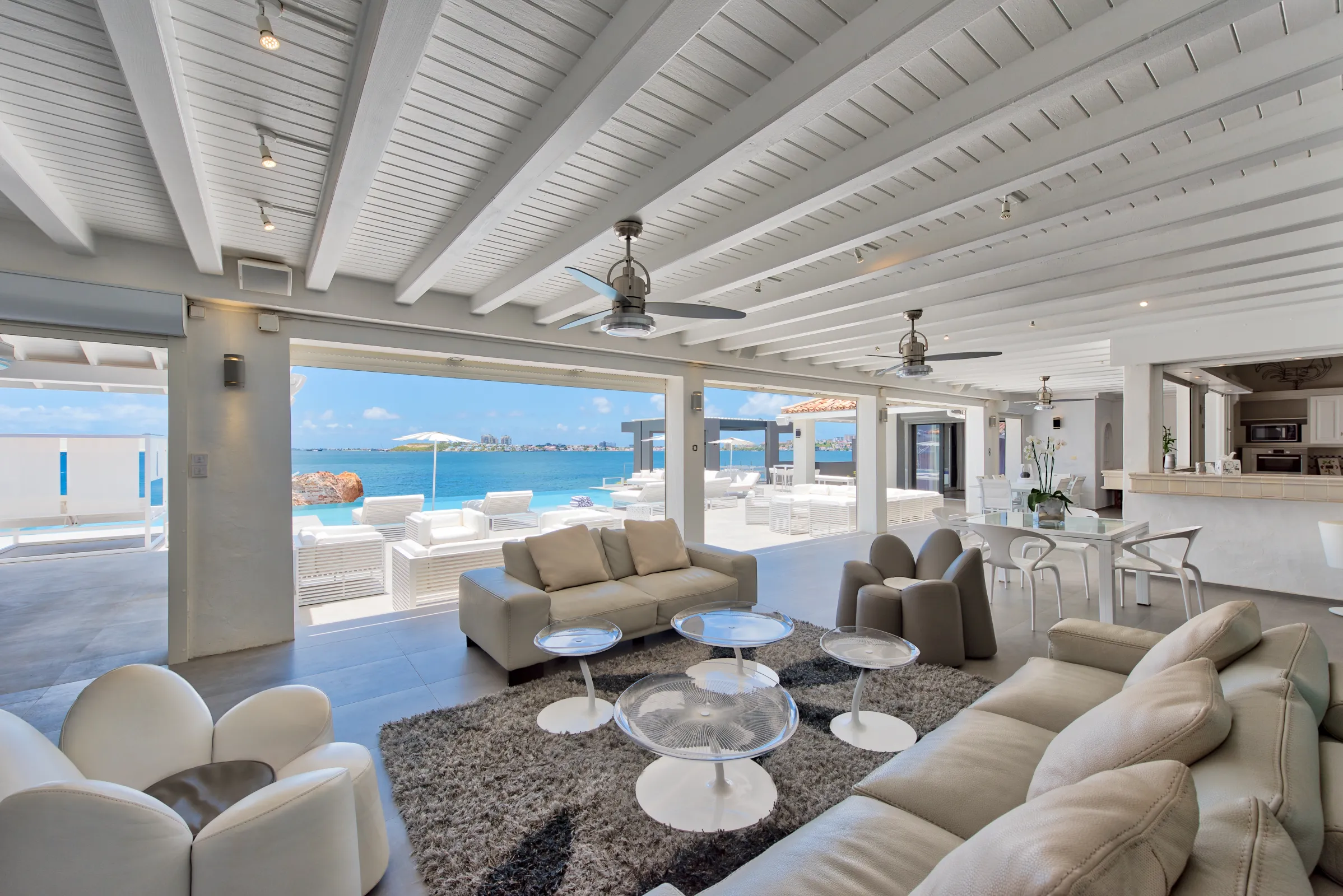 Villa Mirabelle - Gallery image 18 of luxury villa in Sint Maarten