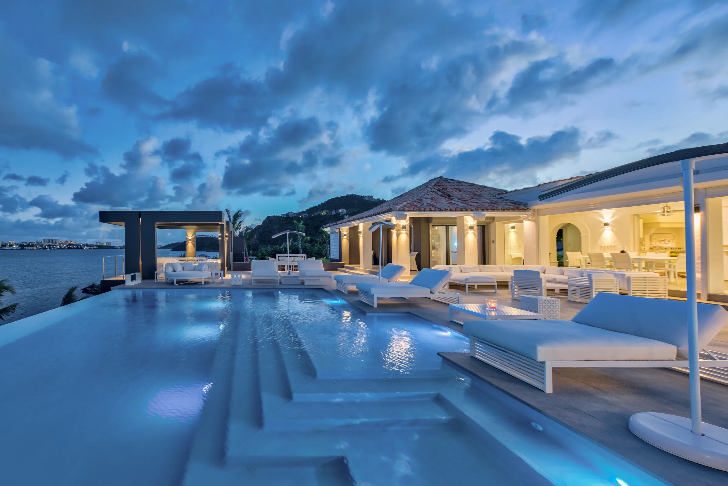 Villa Mirabelle - Gallery image 37 of luxury villa in Sint Maarten