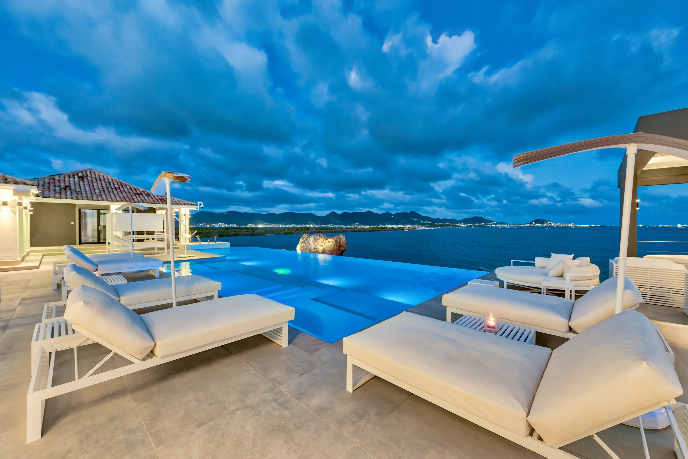 Villa Mirabelle - Gallery image 39 of luxury villa in Sint Maarten