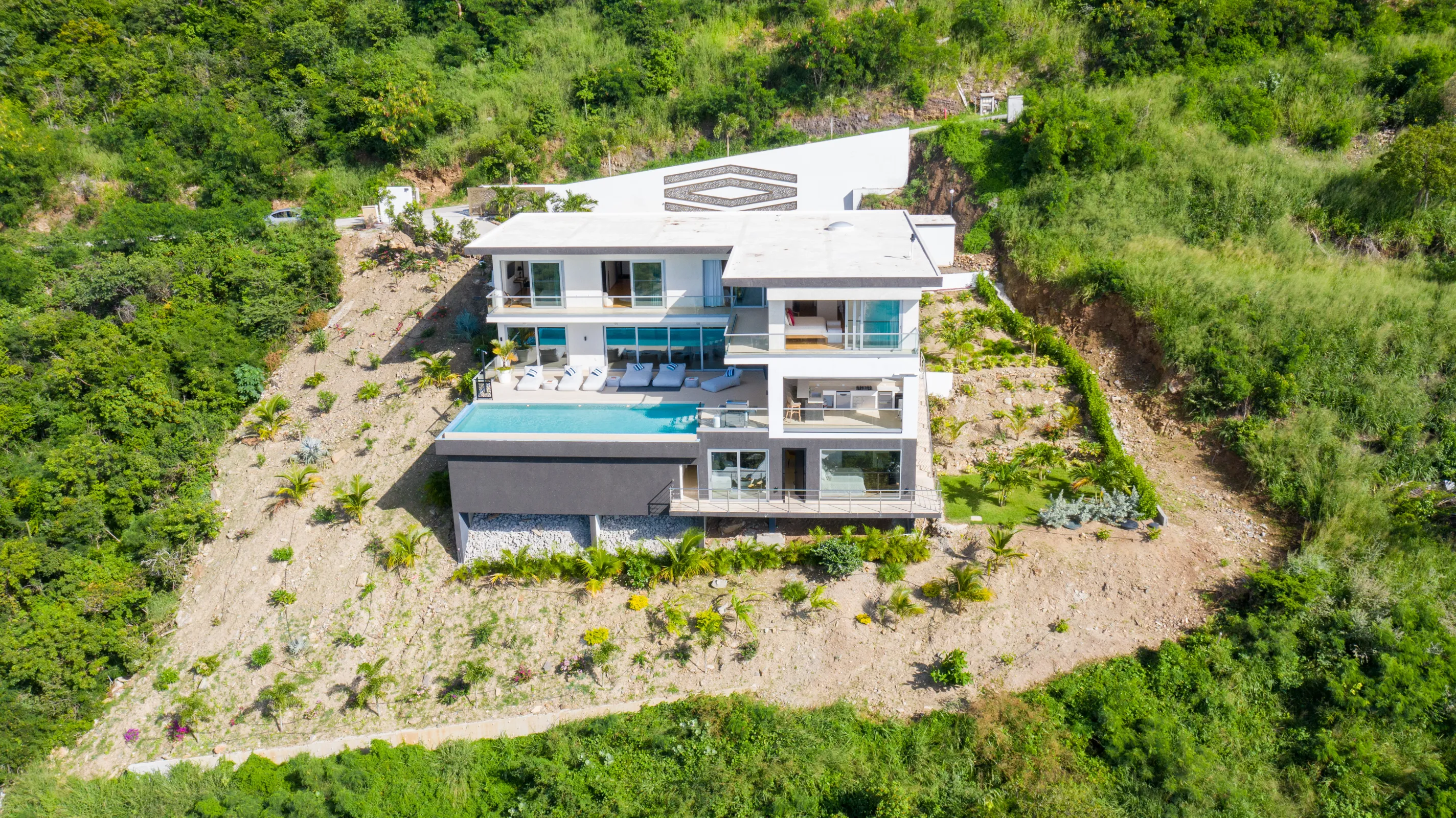 Villa Numa - Gallery image 18 of luxury villa in Sint Maarten